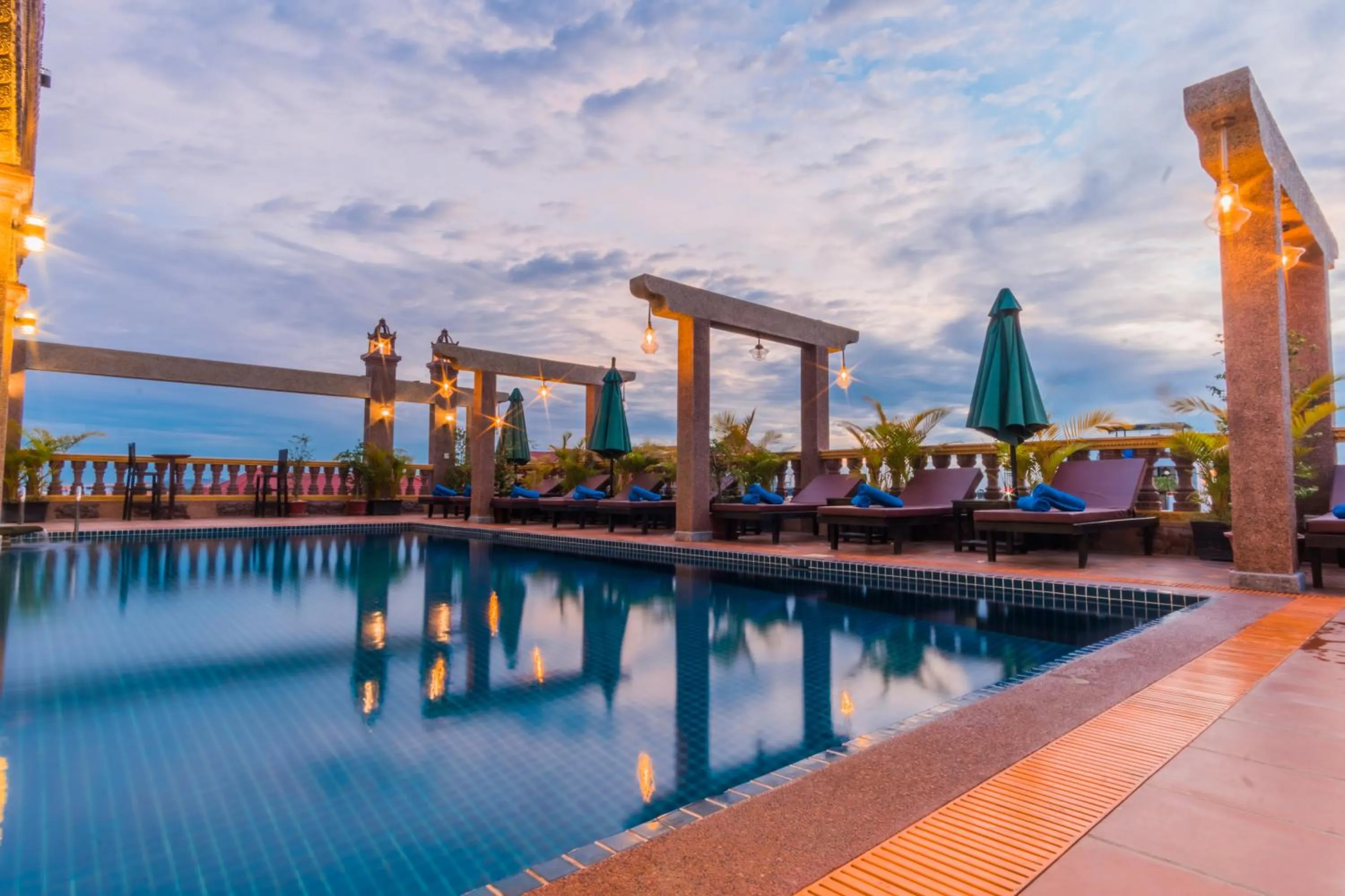 Swimming pool in Hello Cambodia Boutique