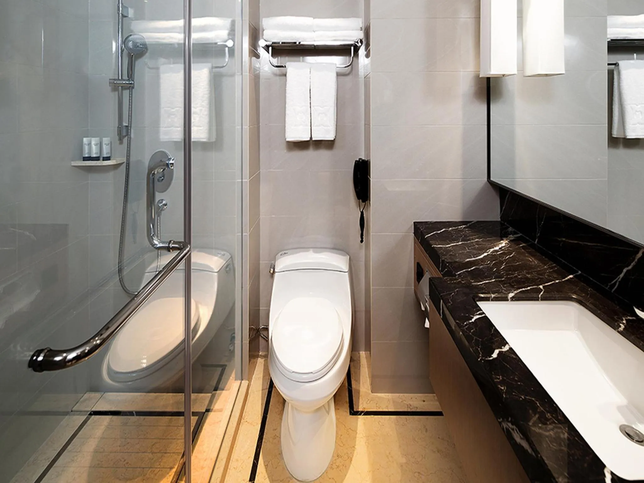 Toilet in Xiamen C&D Hotel