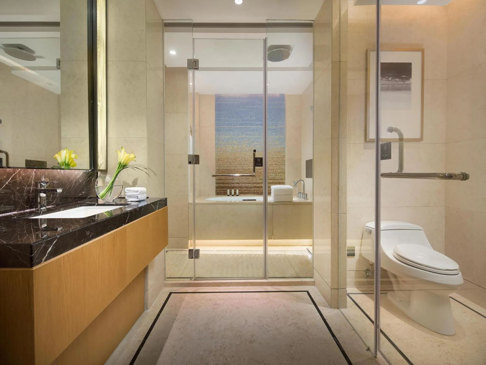 Shower in Xiamen C&D Hotel