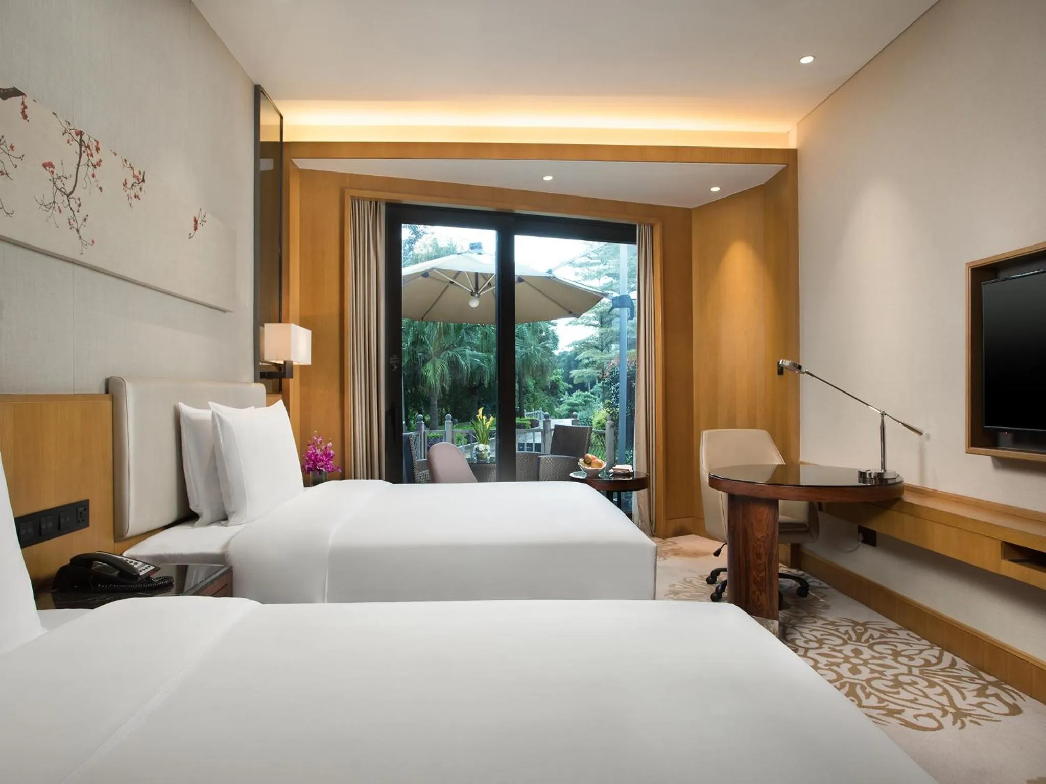 Photo of the whole room, Bed in Xiamen C&D Hotel