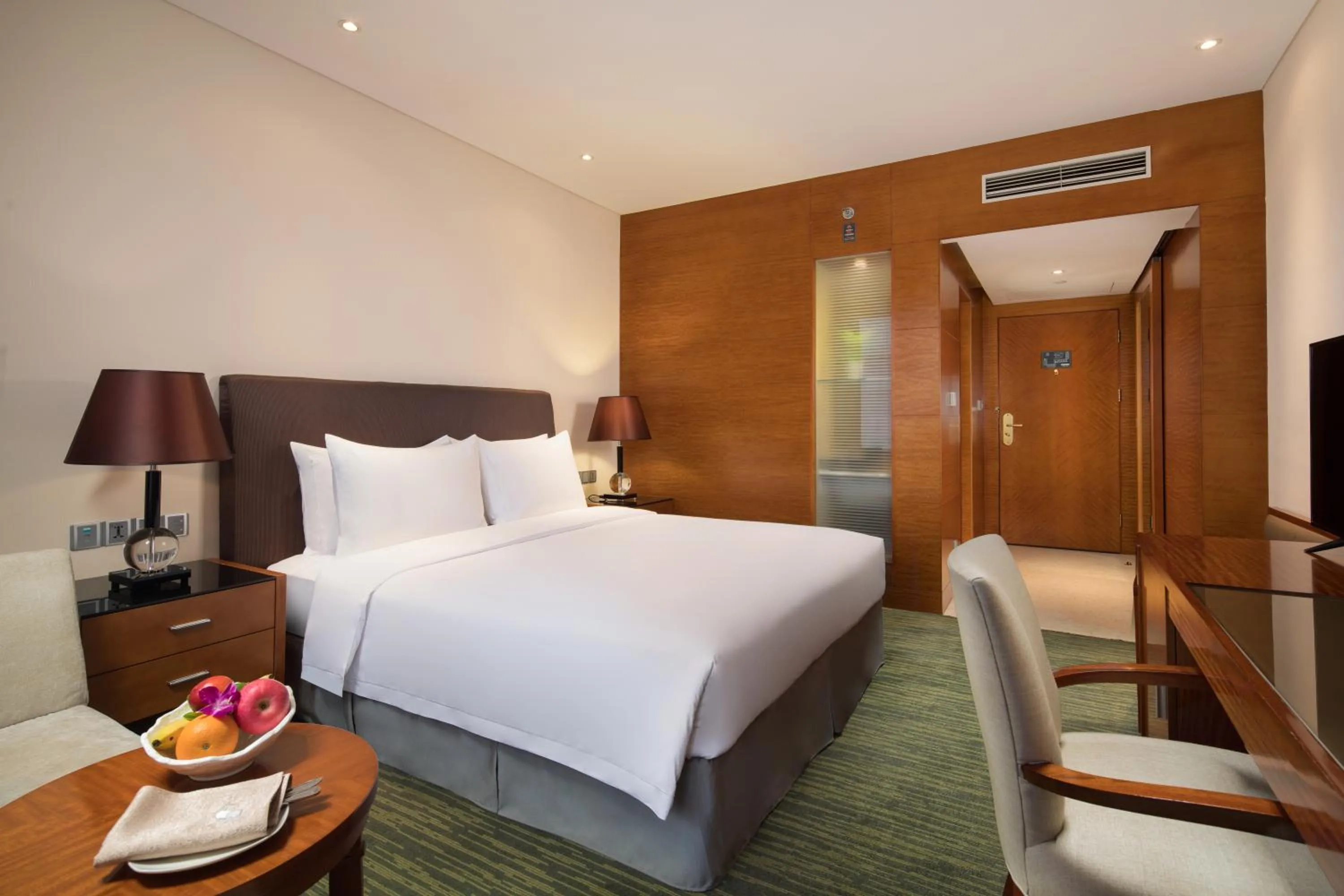 Bedroom, Bed in Xiamen C&D Hotel