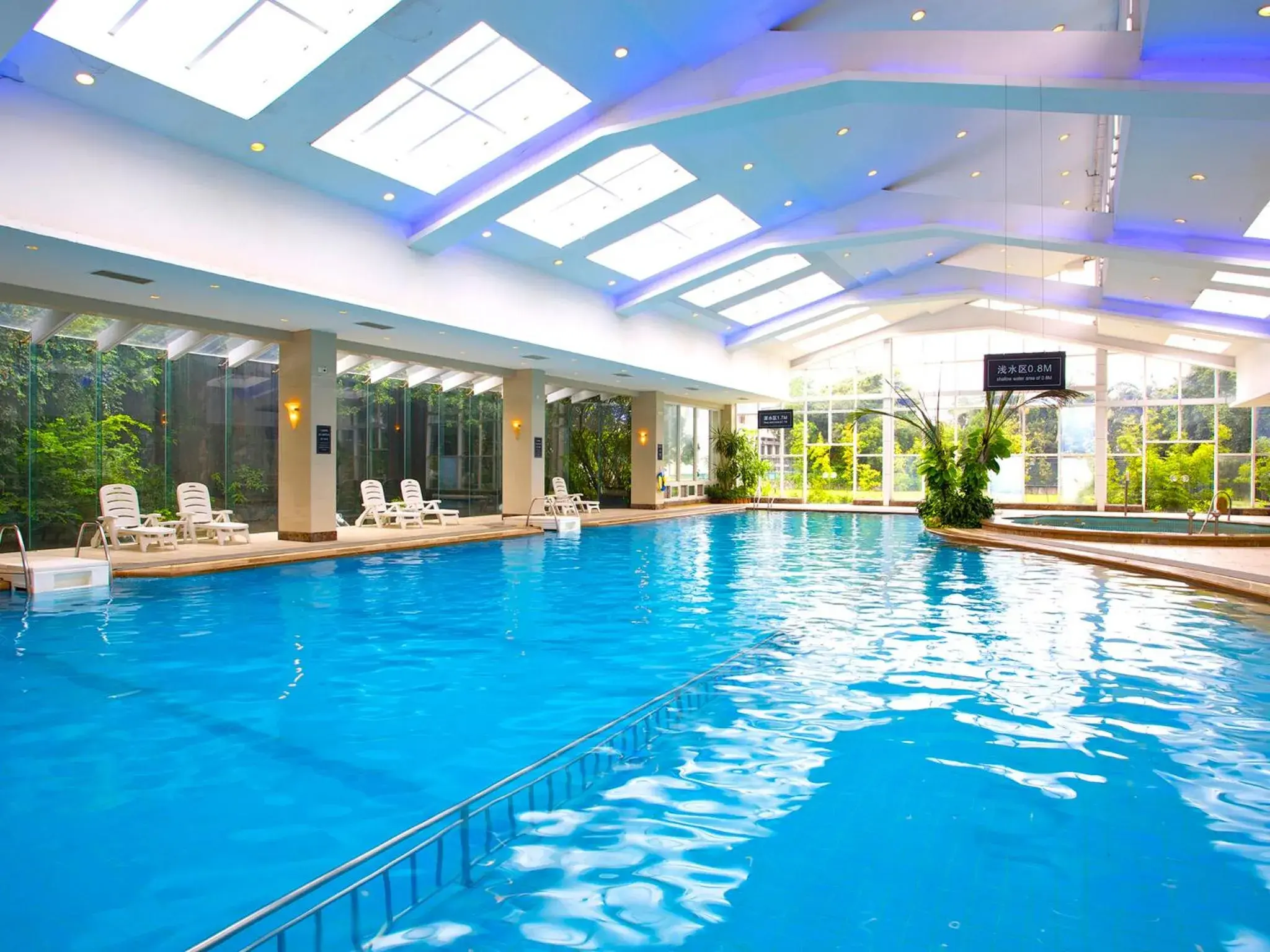 Swimming pool in Xiamen C&D Hotel Swimming pool in Xiamen C&D Hotel