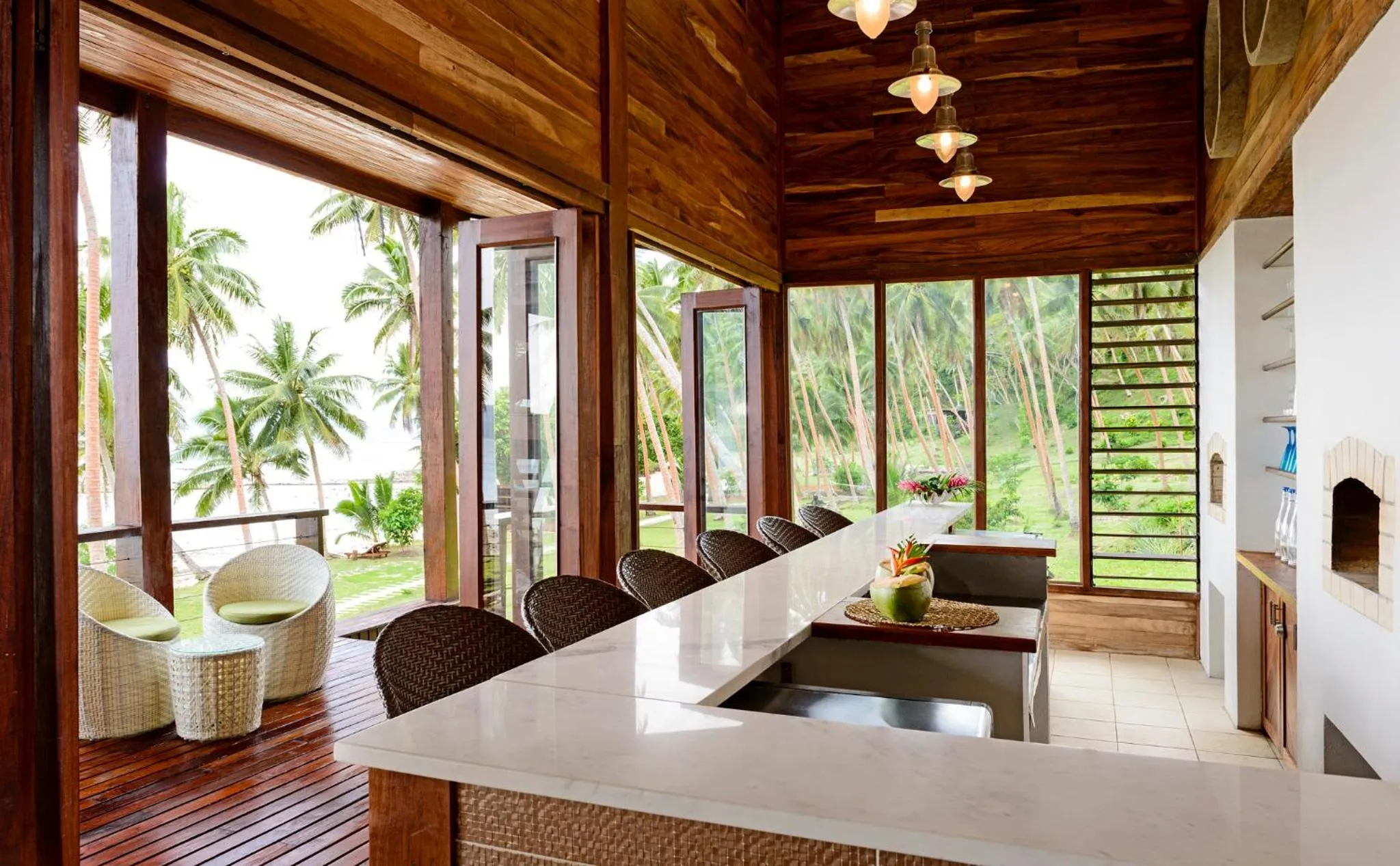 Lounge or bar in The Remote Resort