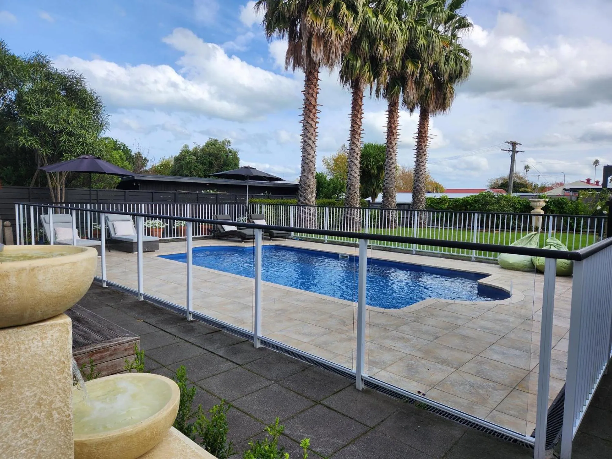 Swimming pool in Cedar House
