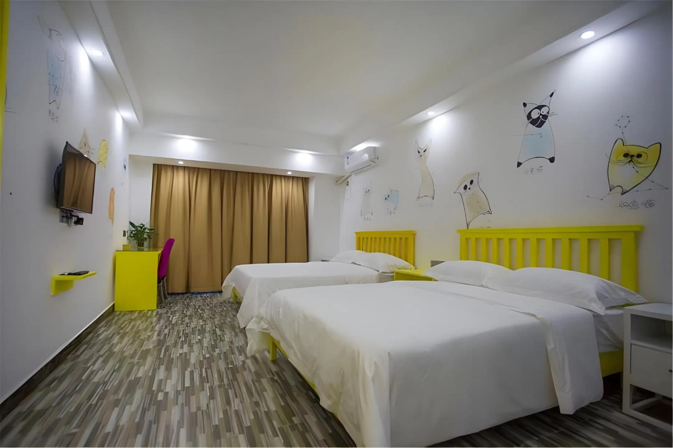 Photo of the whole room, Bed in Zhangjiajie Cat Theme Inn