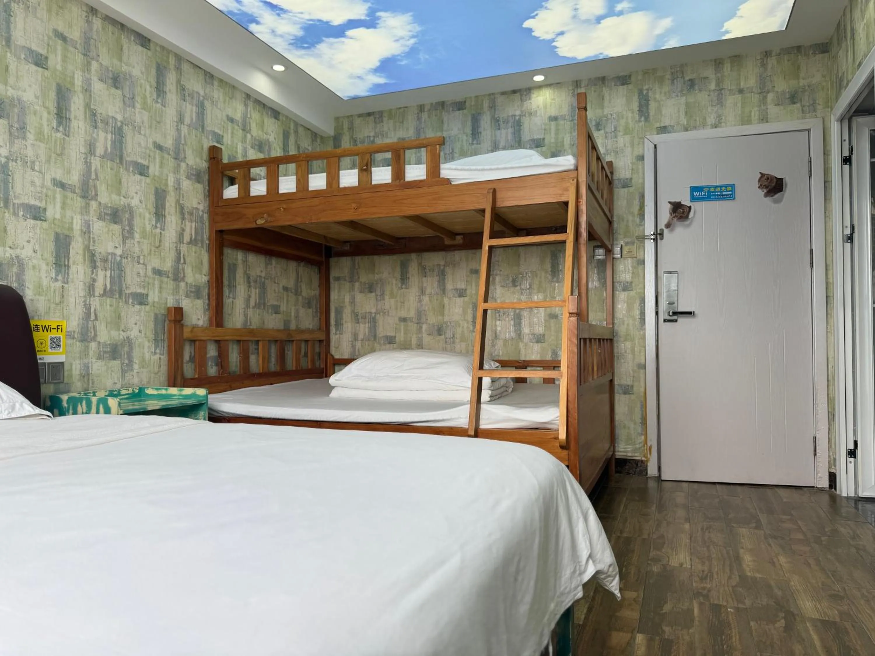 bunk bed, Bed in Zhangjiajie Cat Theme Inn