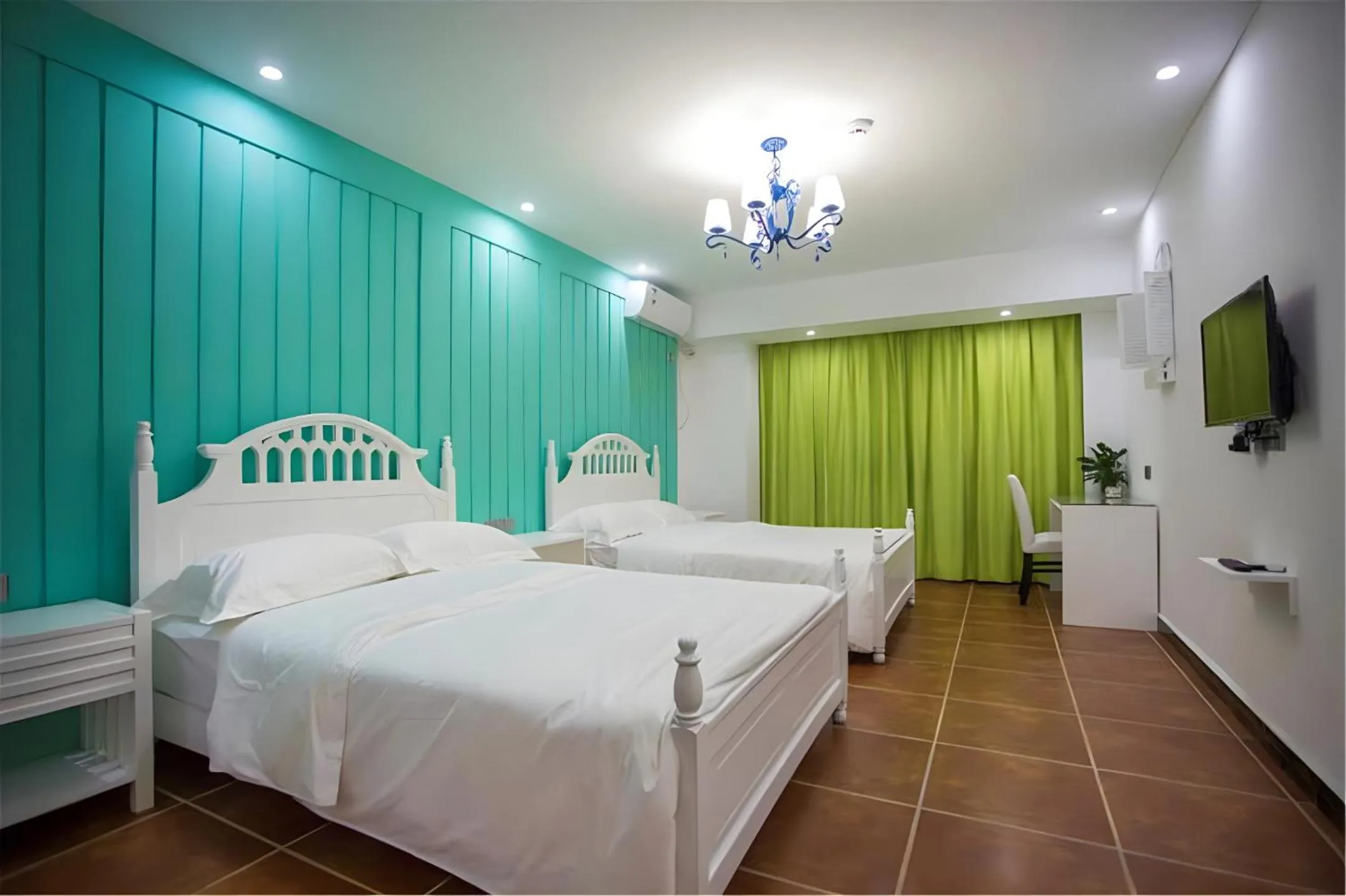 Photo of the whole room, Bed in Zhangjiajie Cat Theme Inn