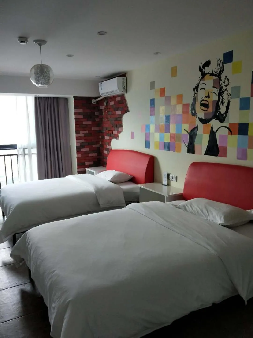 Bed in Zhangjiajie Cat Theme Inn