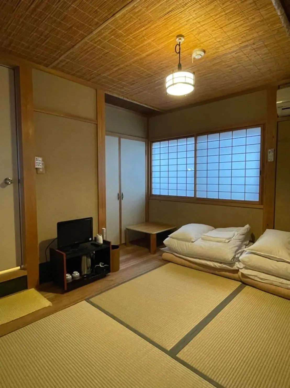 People, Bed in Nagomi-Ryokan Yuu People, Bed in Nagomi-Ryokan Yuu