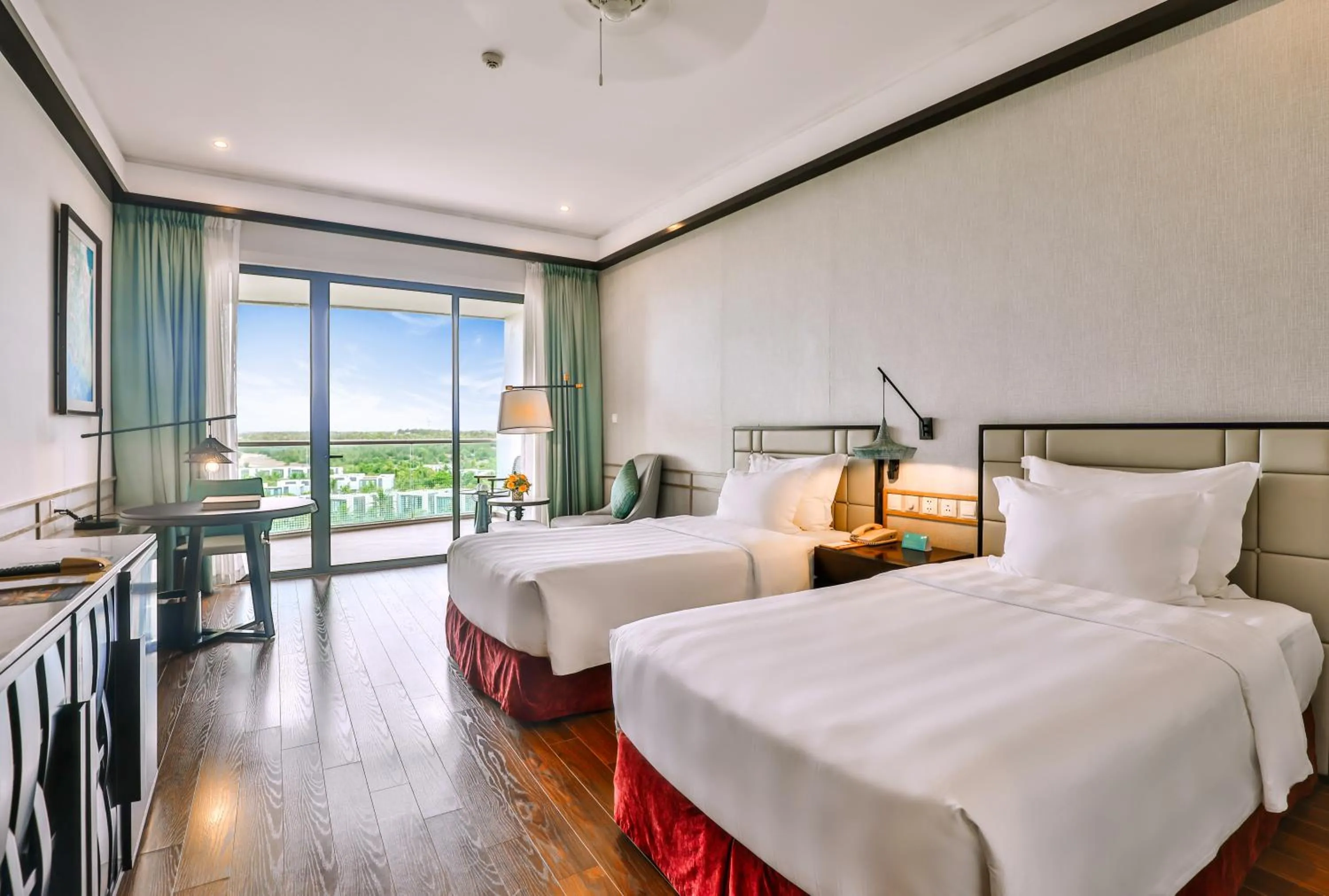 Bed in Vinpearl Resort & Golf Nam Hoi An