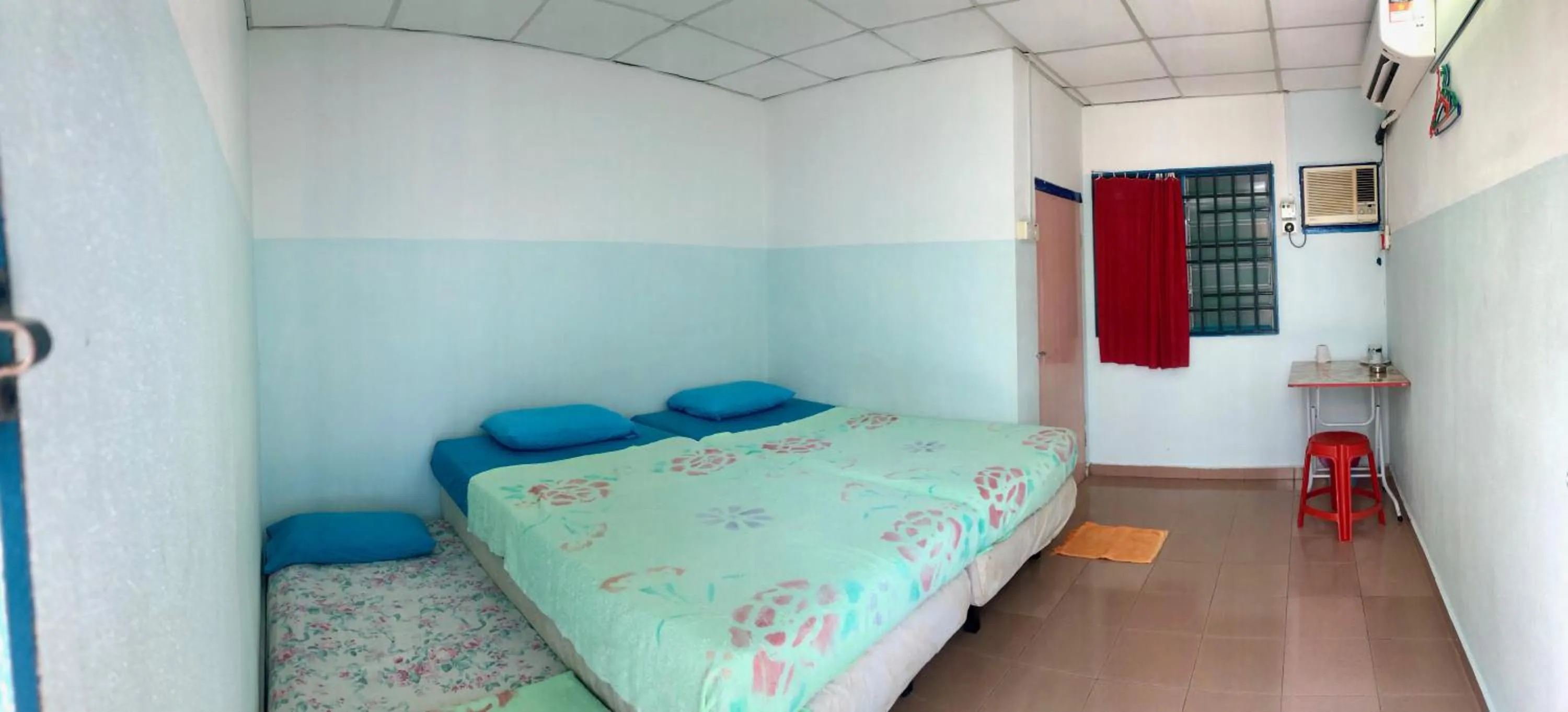 Bed in Baba's Guest House By The Sea