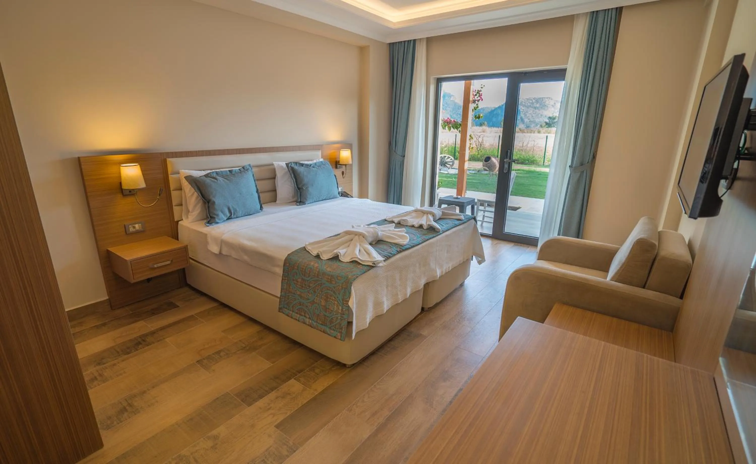 Bedroom in Dalyan Live Spa Hotel