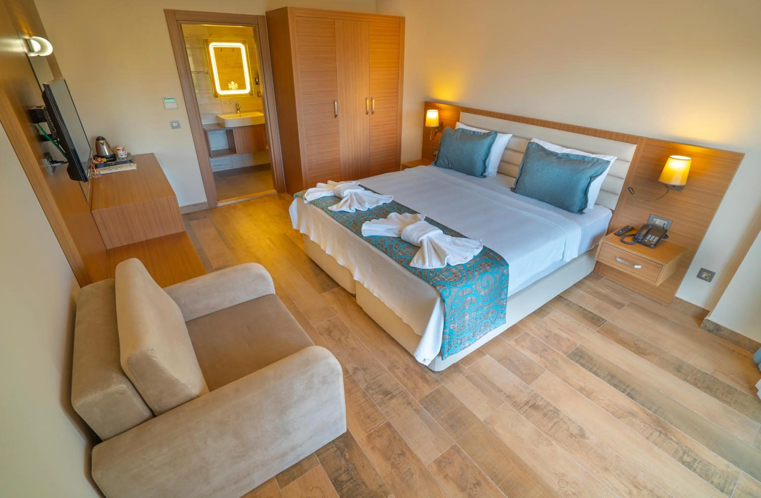 Bed in Dalyan Live Spa Hotel