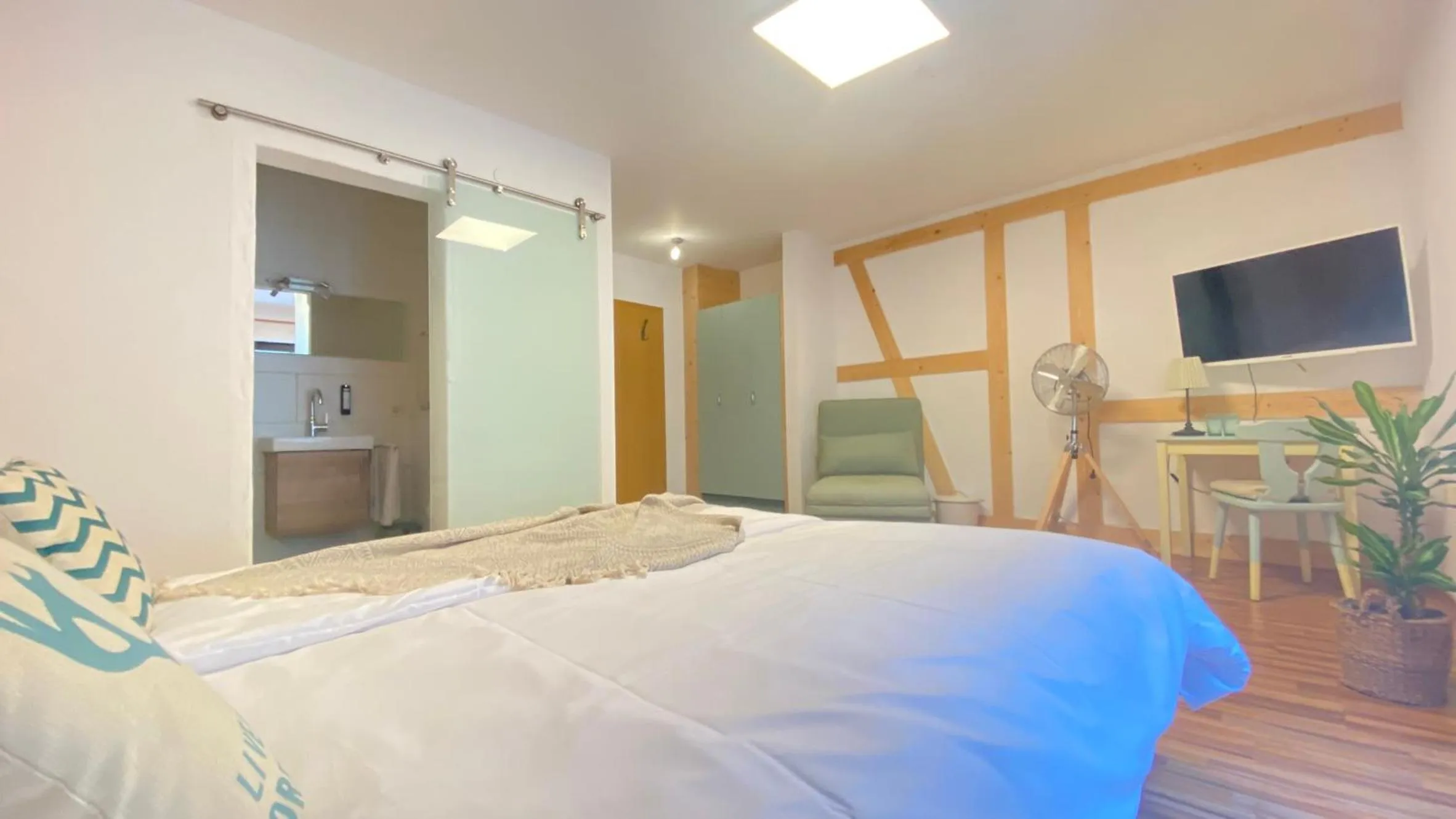 Bed in Haus am Heiner Geißler Platz by Landgasthof Zickler