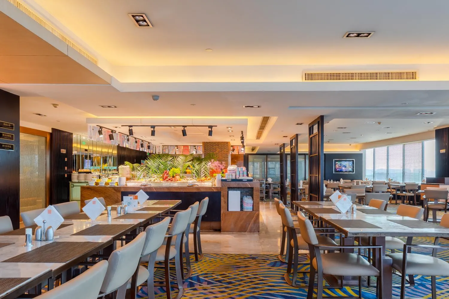 Restaurant/places to eat in Zhejiang Hotel