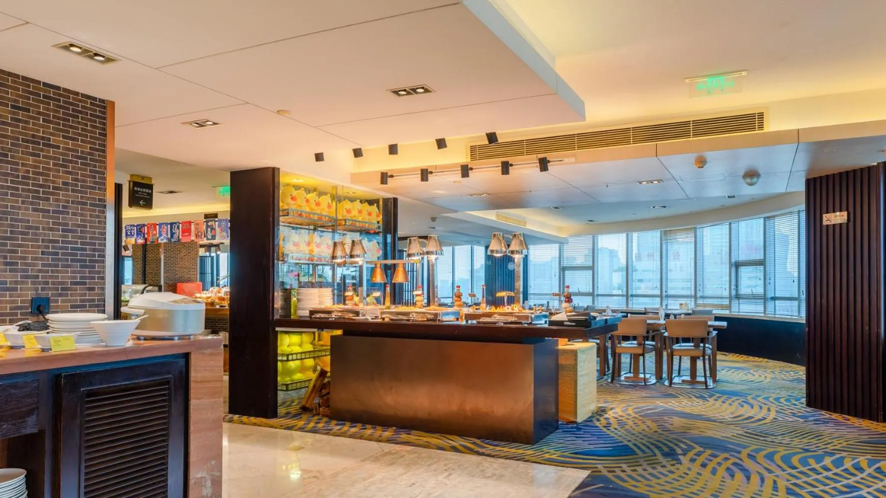 Restaurant/places to eat in Zhejiang Hotel