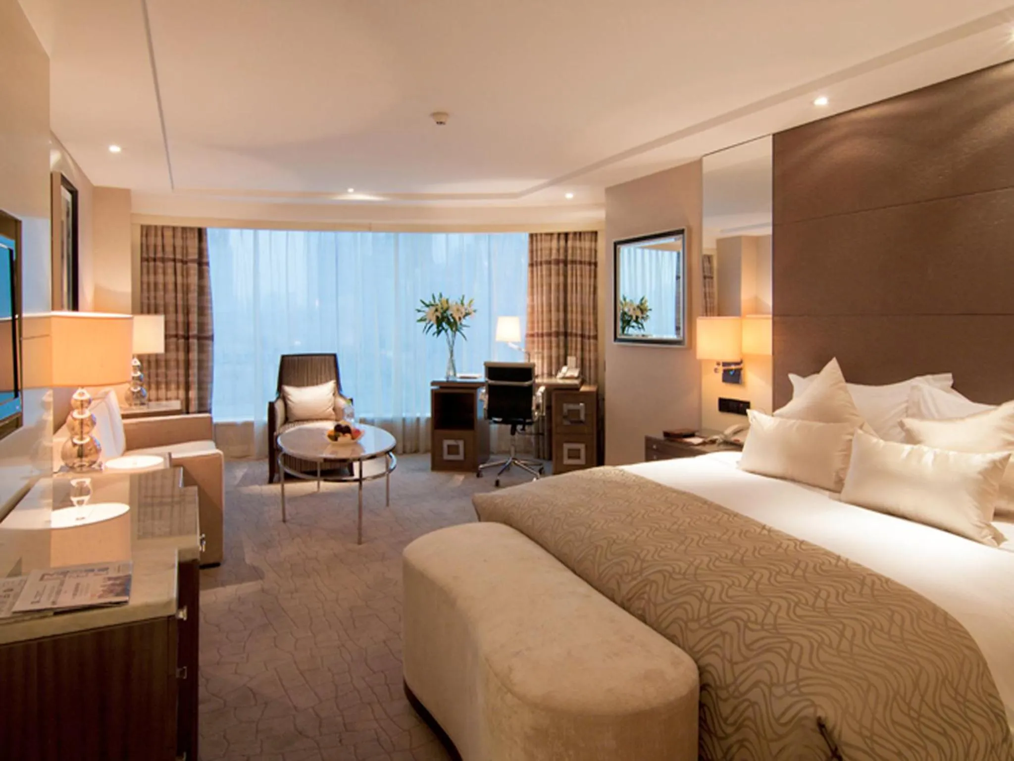 Photo of the whole room, Bed in Zhejiang Hotel