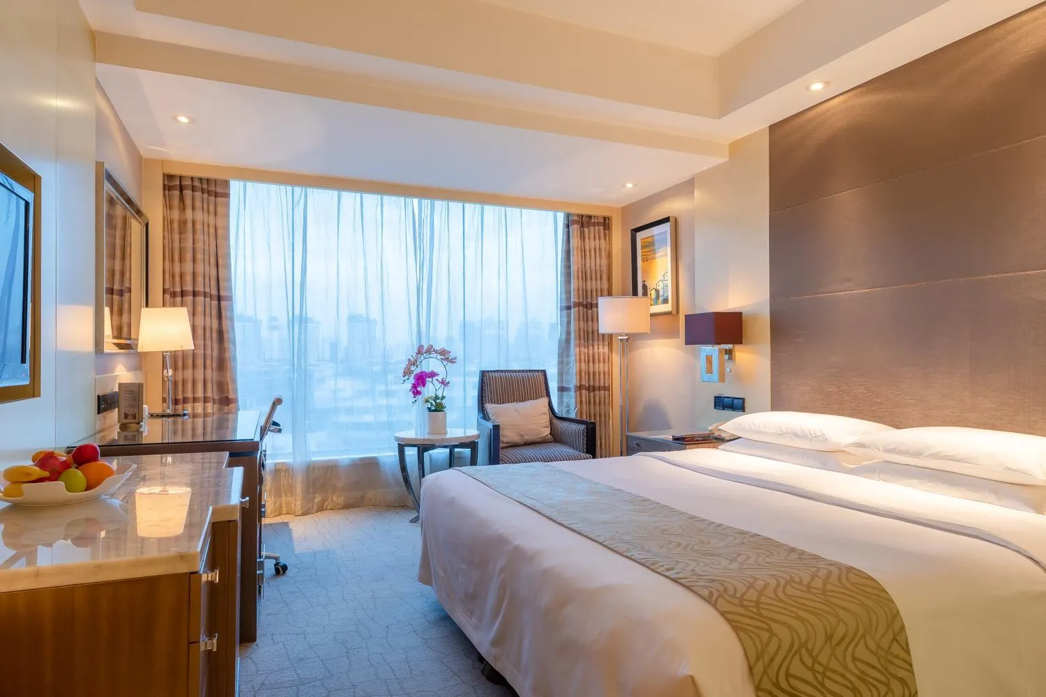 Photo of the whole room, Bed in Zhejiang Hotel