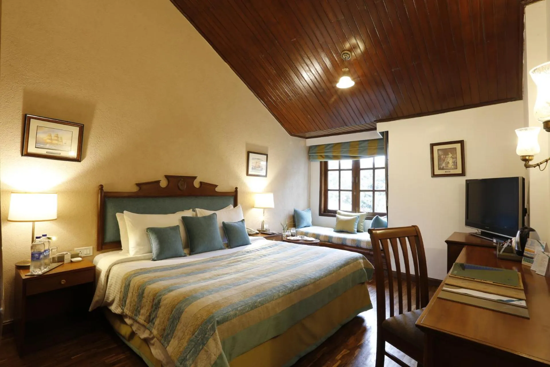 Bedroom, Bed in The Naini Retreat, Nainital by Leisure Hotels