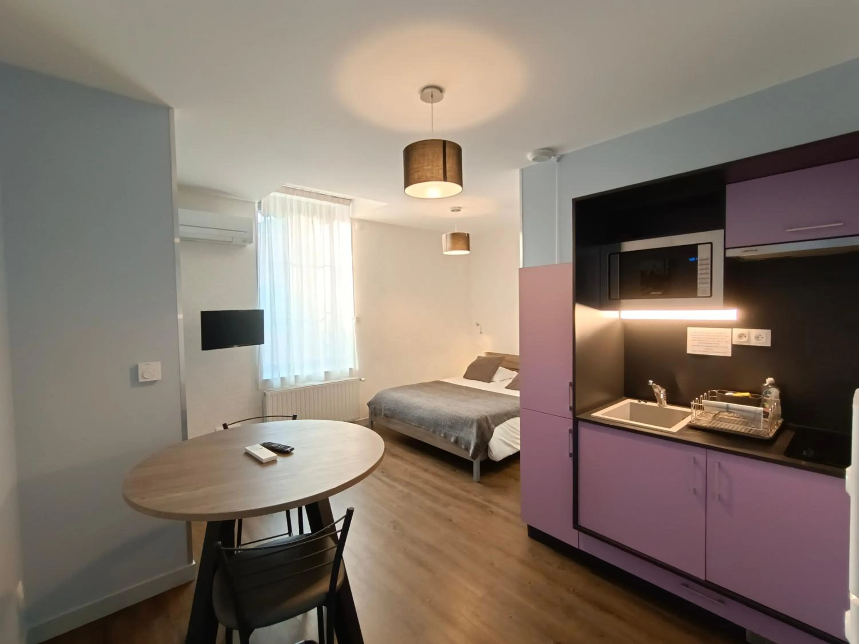 TV and multimedia, Bed in Appart'Hotel Parc Johan