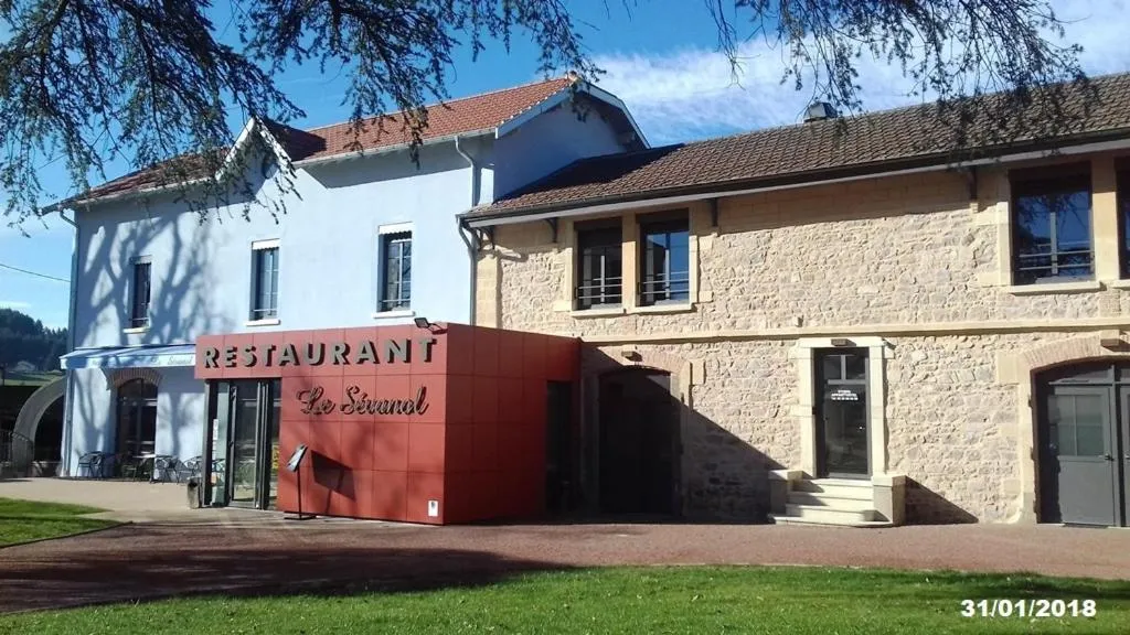 Property building in Appart'Hotel Parc Johan