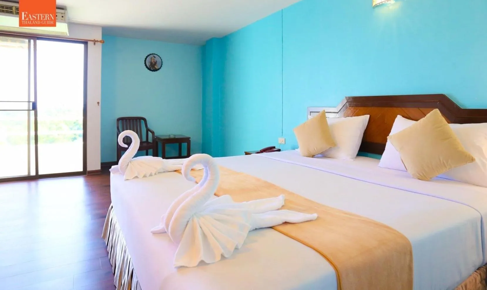 Natural landscape, Bed in Wiangwalee Hotel