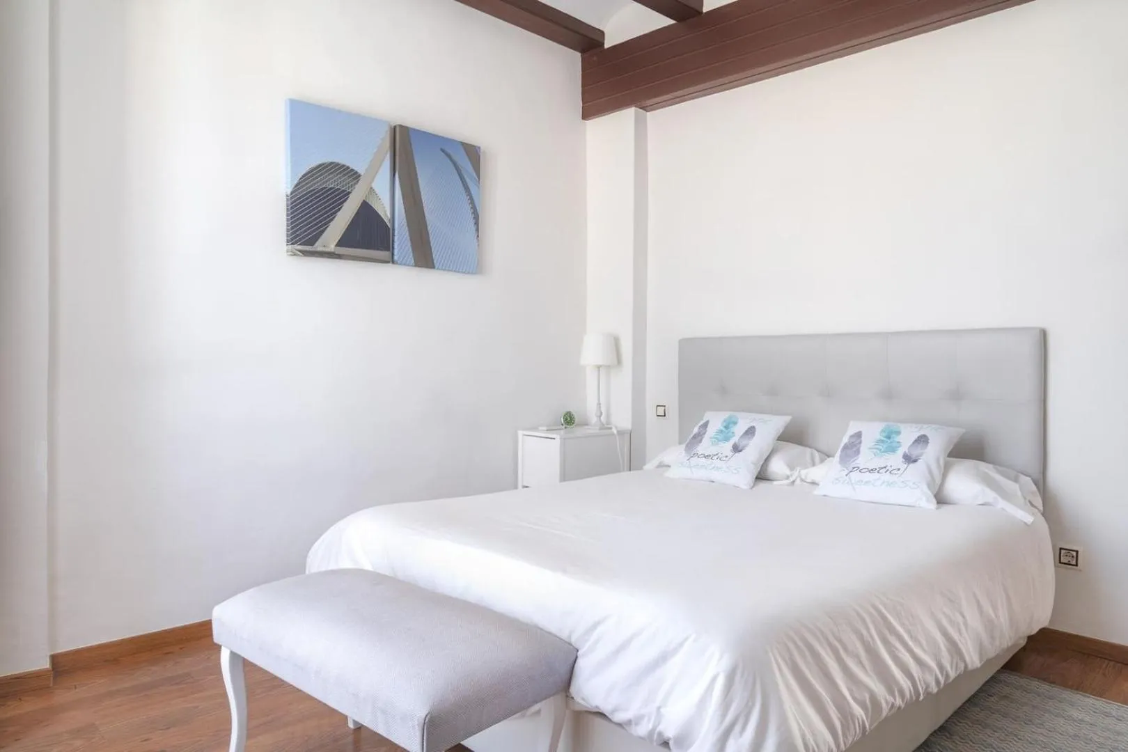 Baja Flat by Invalencia