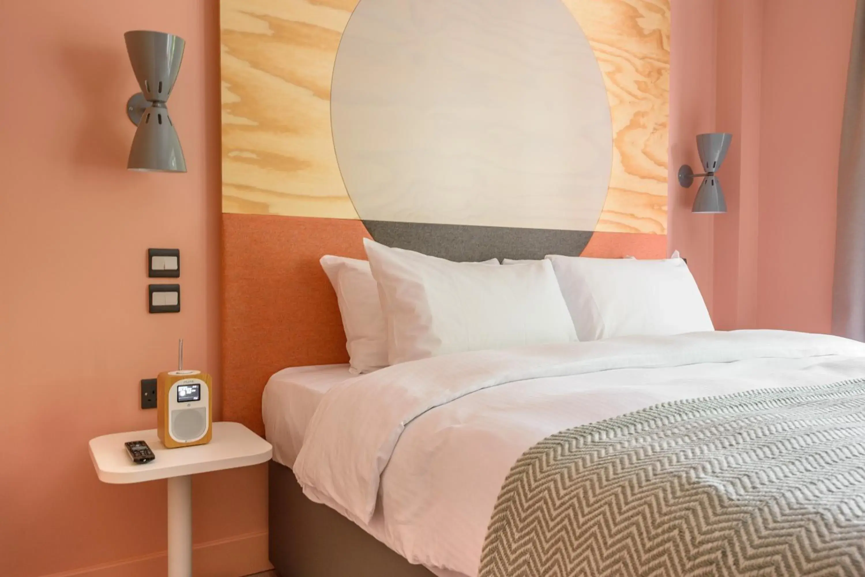 Bed in room2 Southampton Hometel Bed in room2 Southampton Hometel