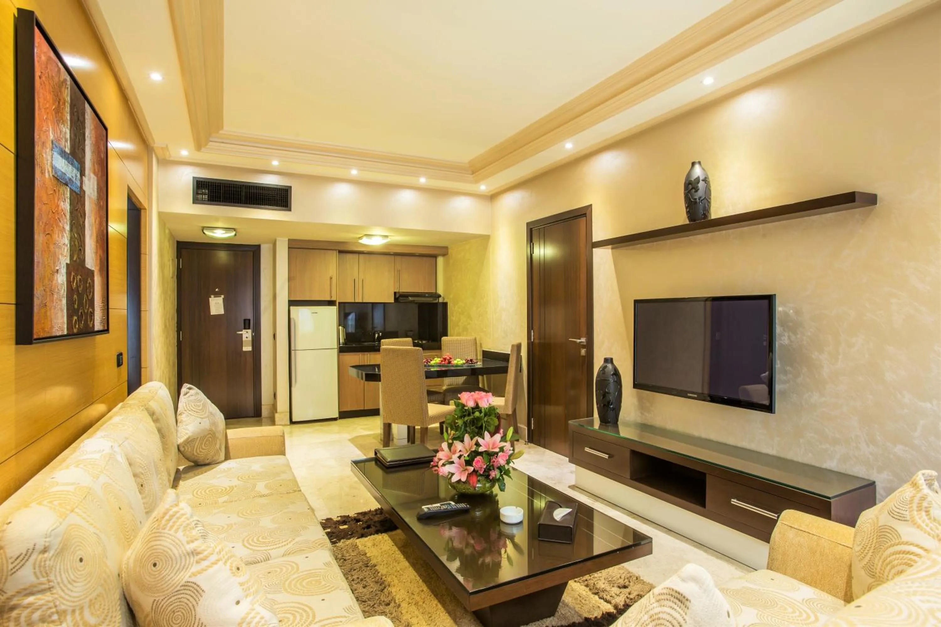TV and multimedia in Imperial Suites Hotel