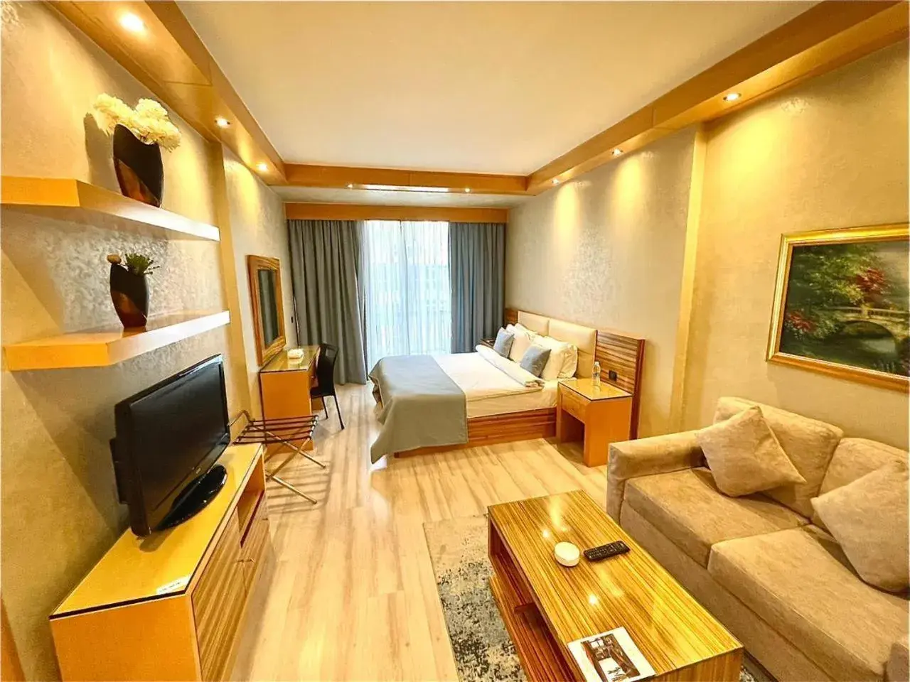 Bedroom, Bed in Imperial Suites Hotel Bedroom, Bed in Imperial Suites Hotel