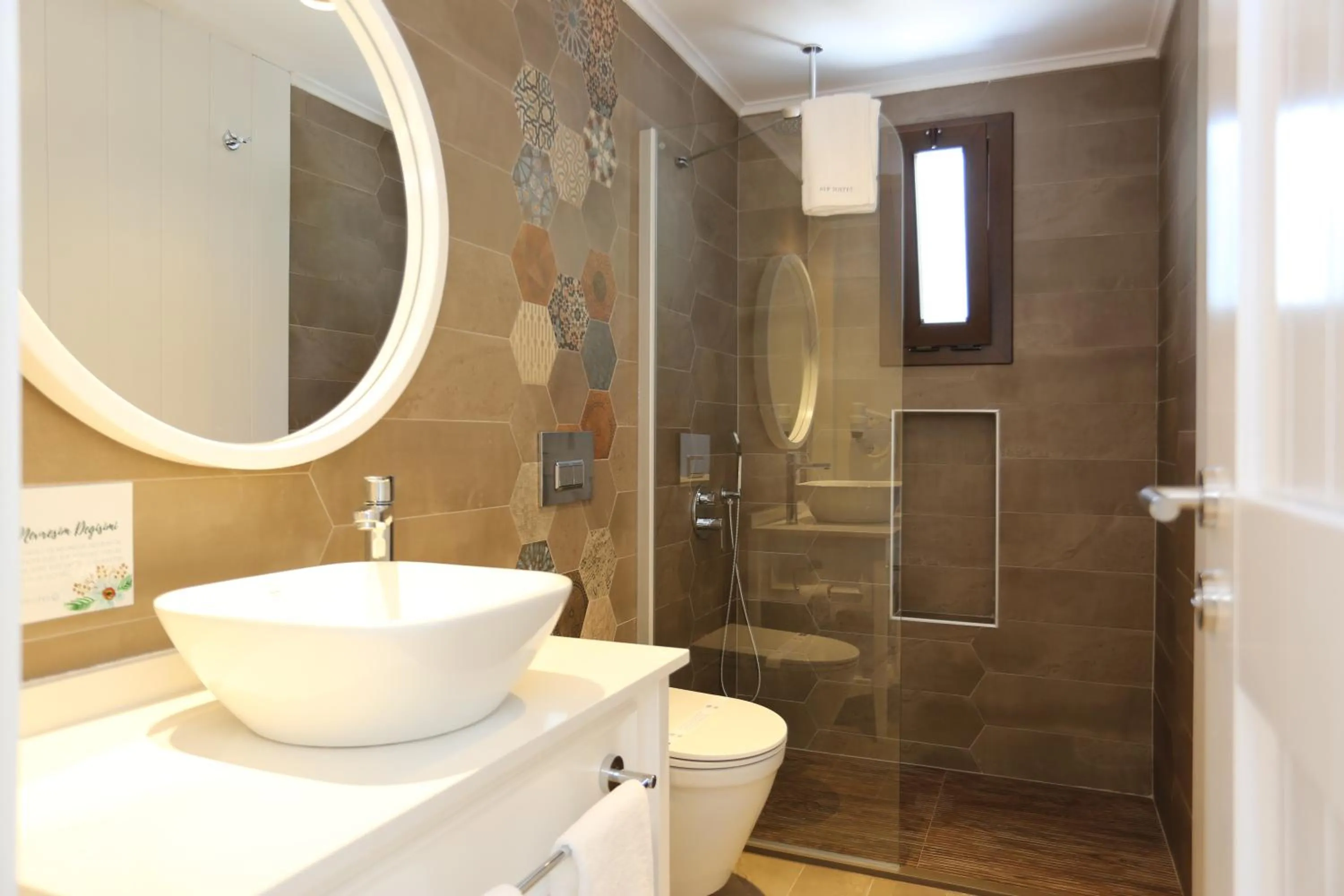 Shower in Alp Suites Pinehill