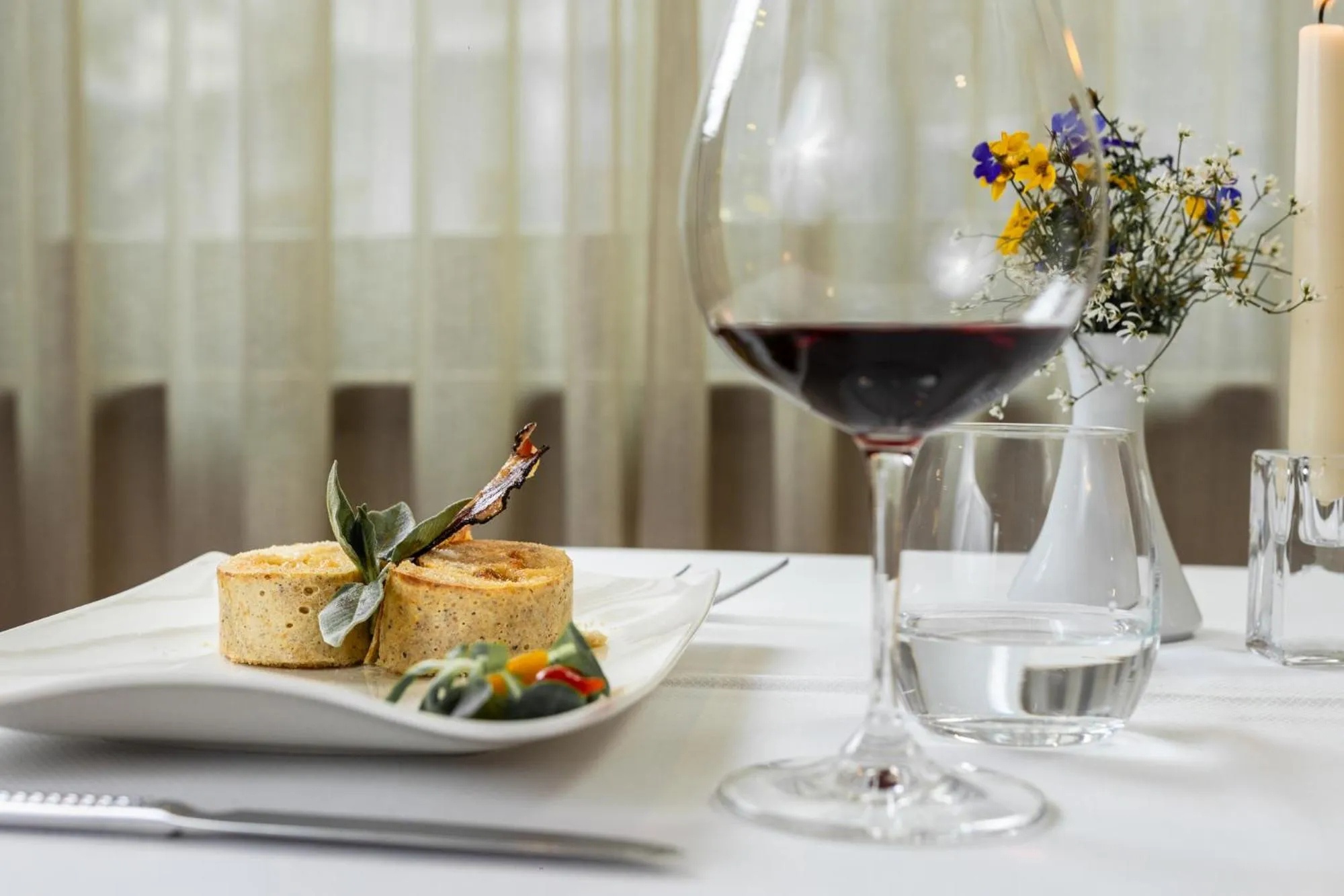 Restaurant/places to eat in Hotel St. Michael