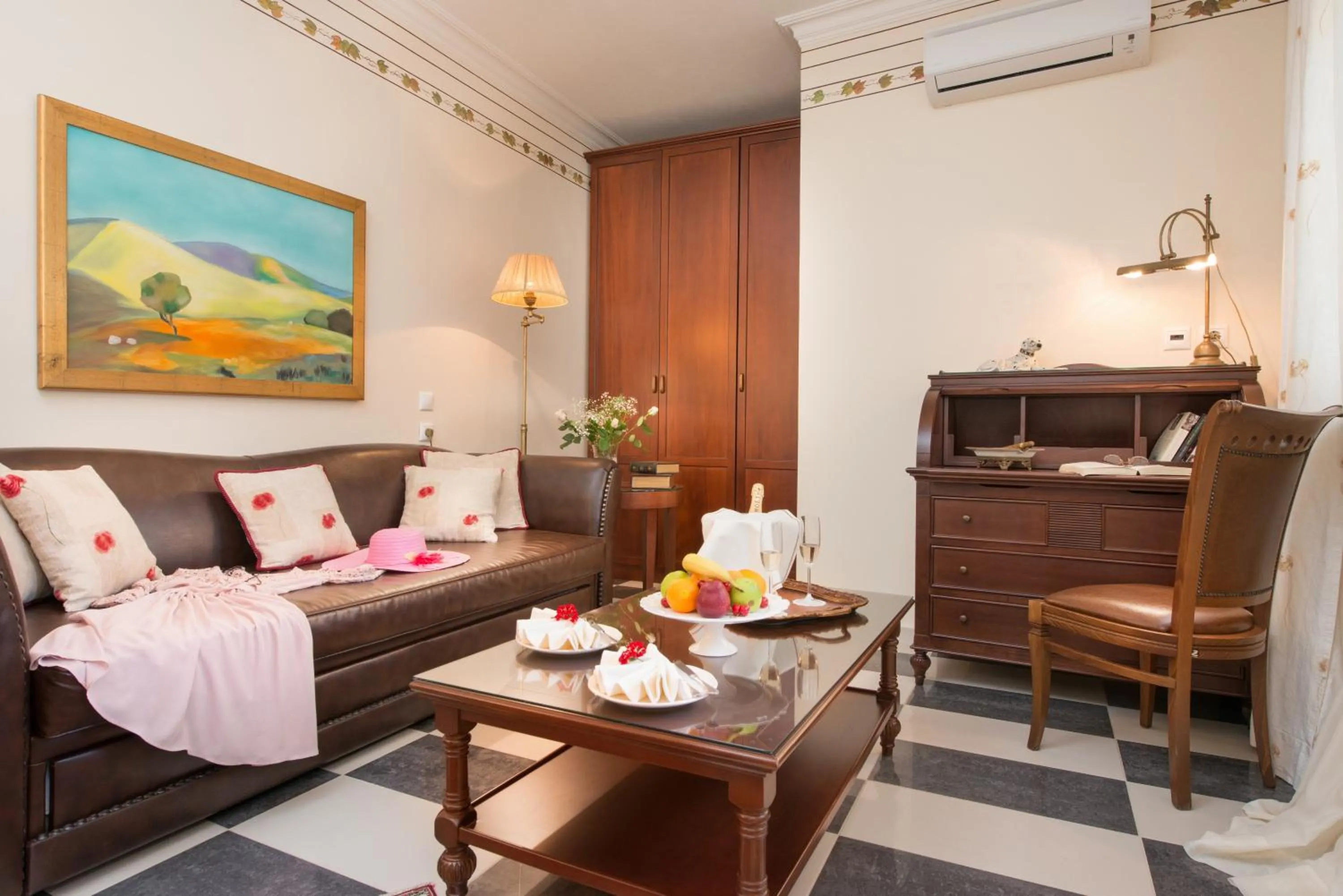 Living room in Enavlion Hotel