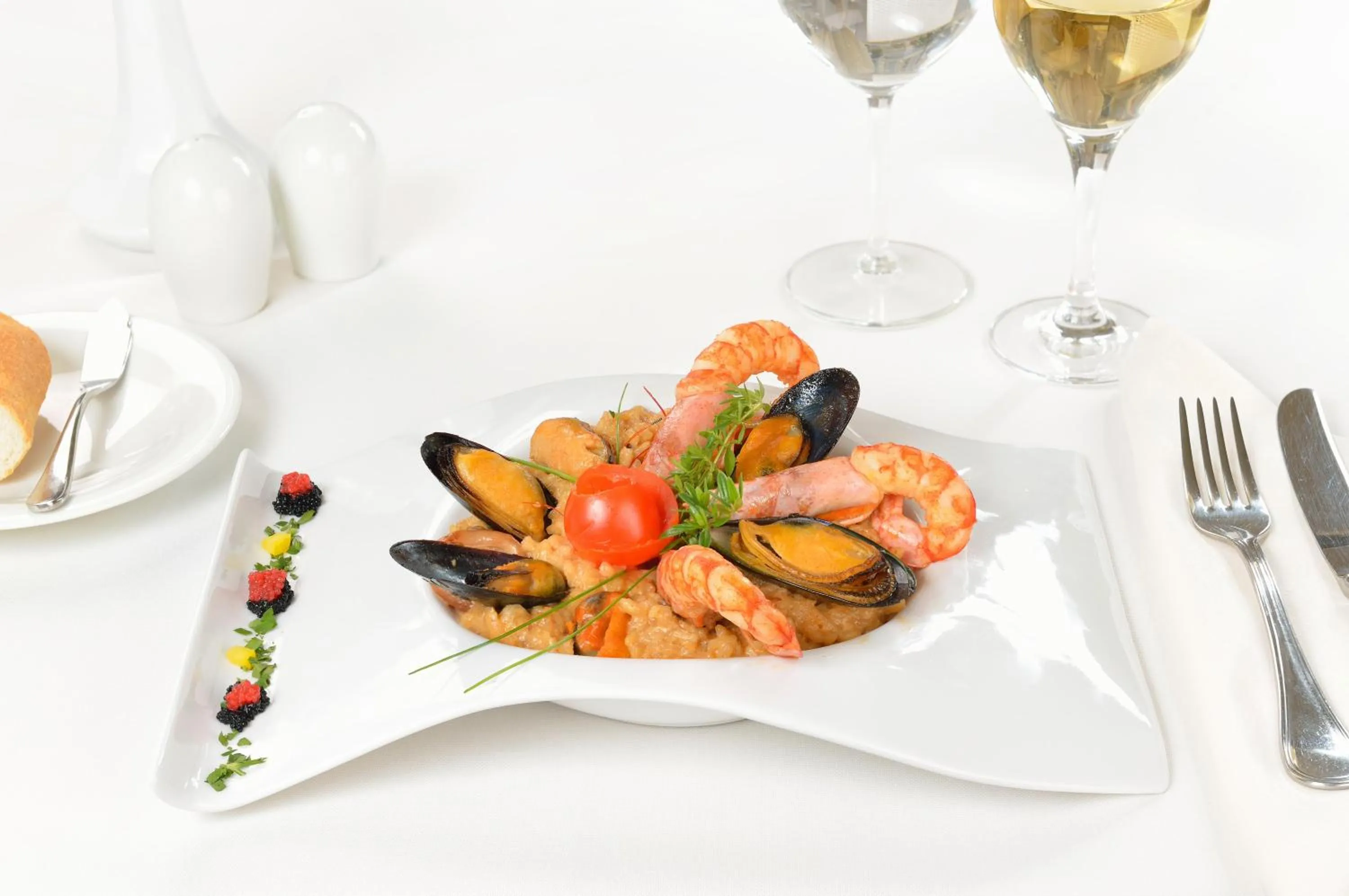 Food in Enavlion Hotel