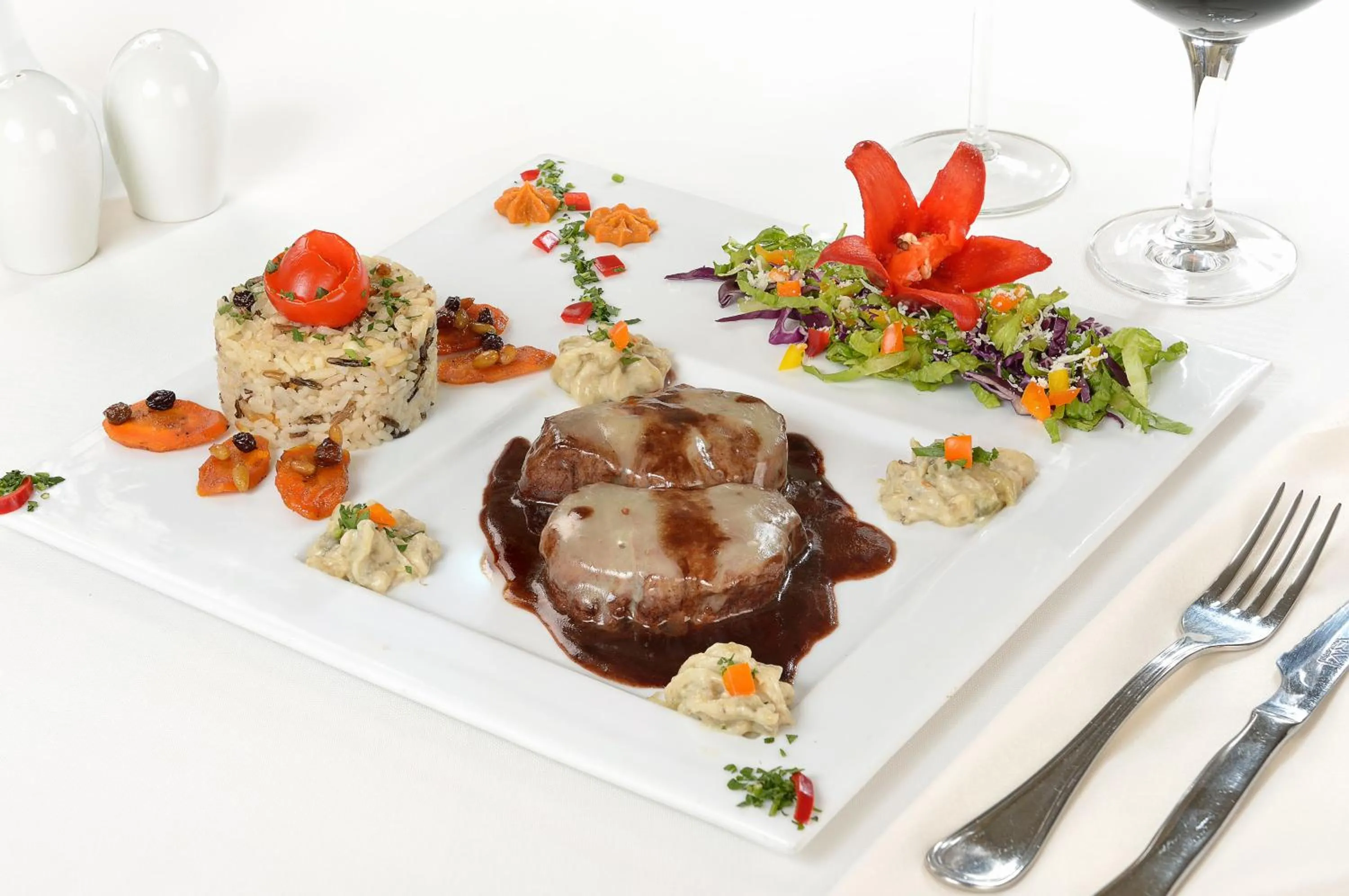 Food in Enavlion Hotel