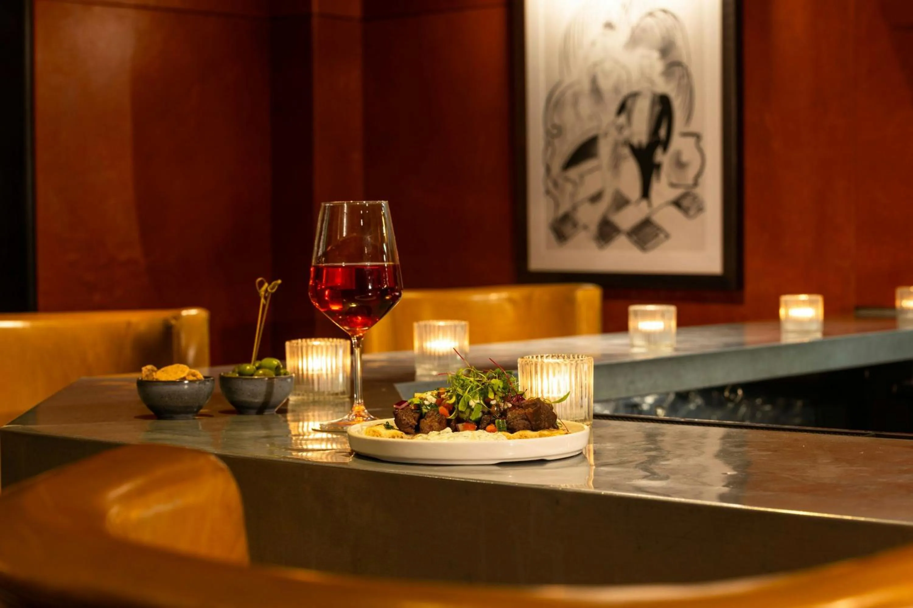 Lounge or bar in St. Ermin's Hotel, Autograph Collection