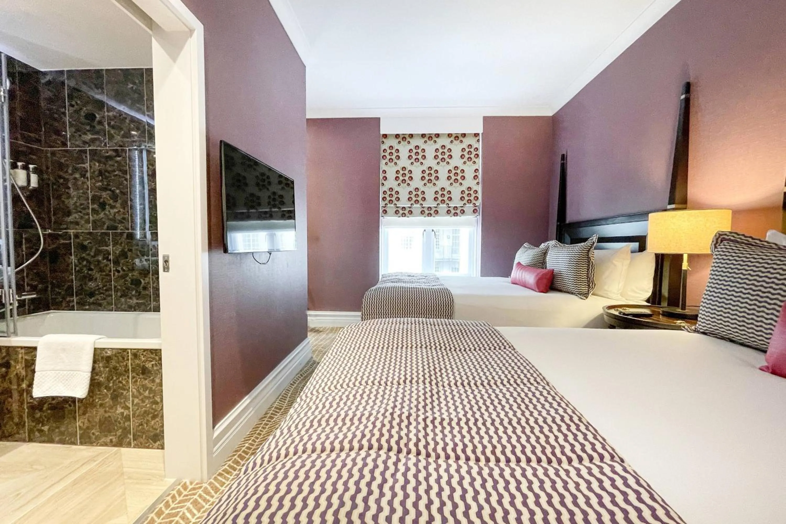 Bedroom, Bed in St. Ermin's Hotel, Autograph Collection