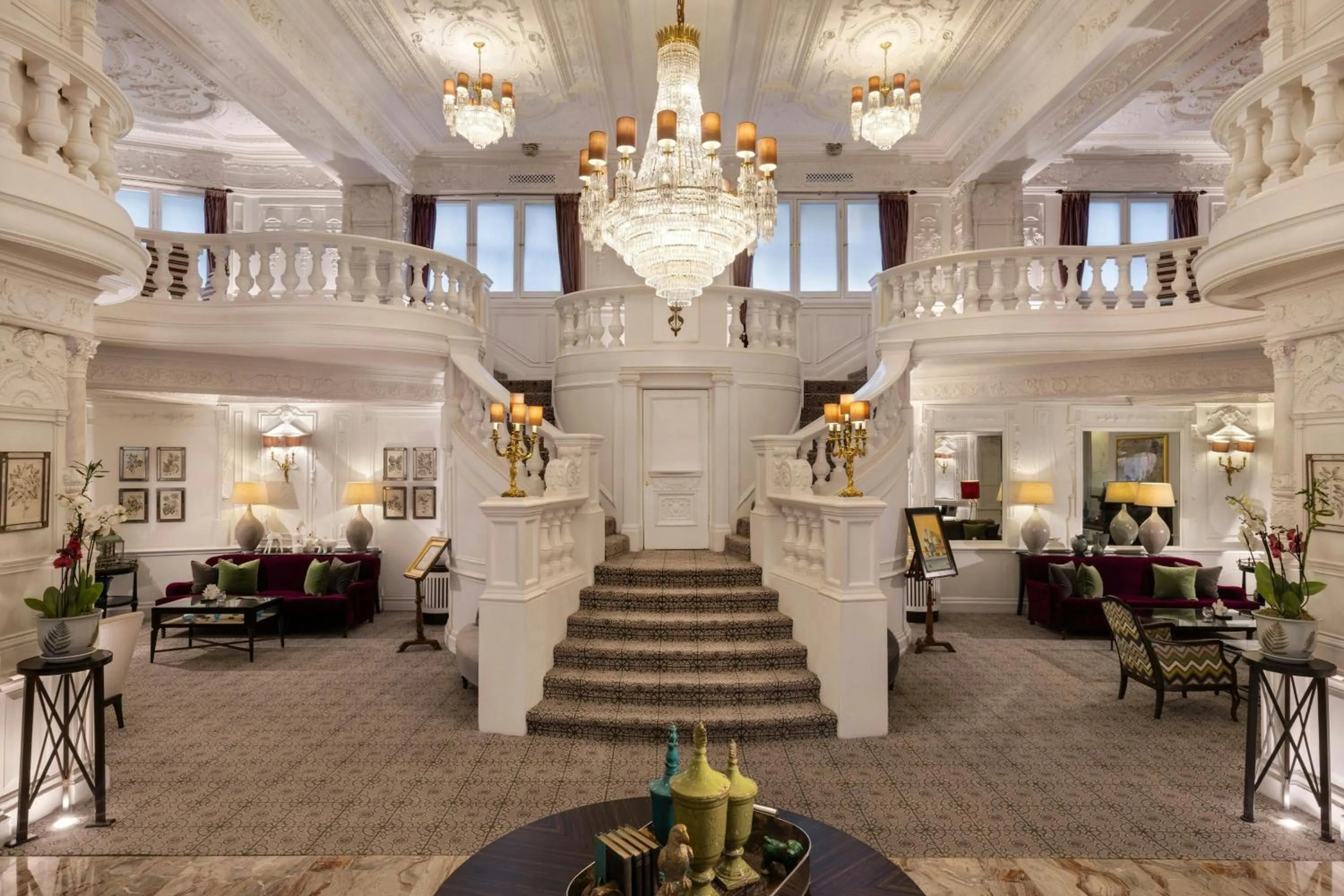 Lobby or reception in St. Ermin's Hotel, Autograph Collection