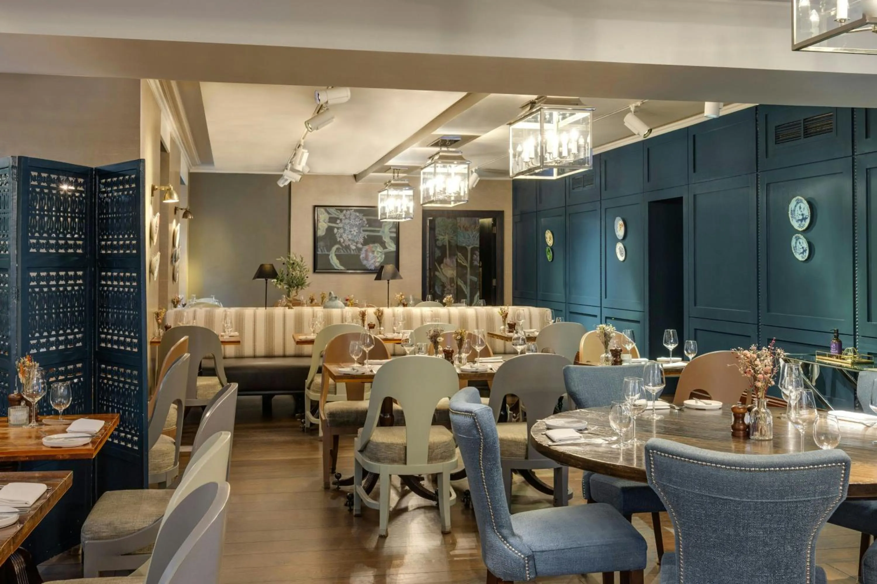 Restaurant/places to eat in St. Ermin's Hotel, Autograph Collection