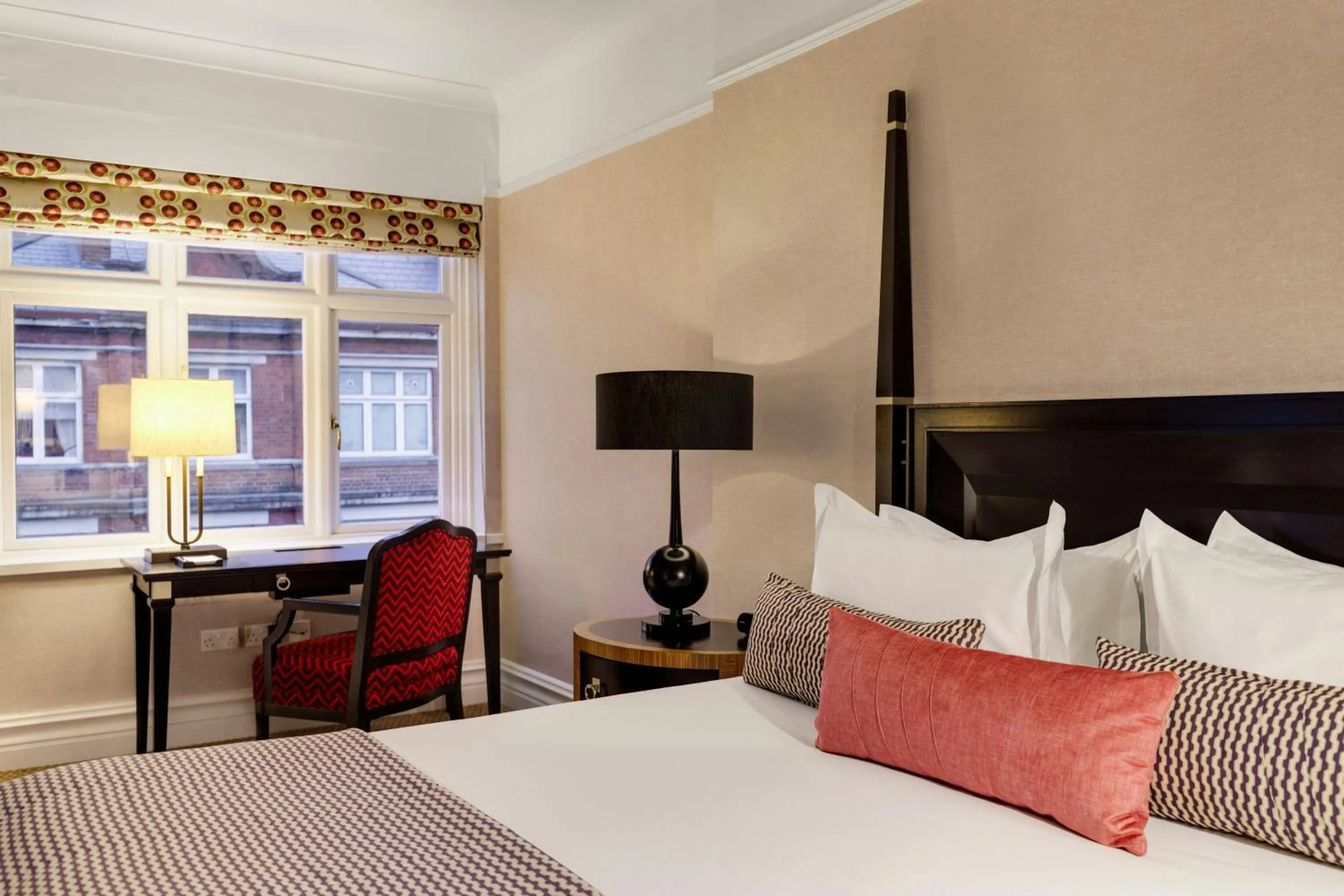 Photo of the whole room, Bed in St. Ermin's Hotel, Autograph Collection