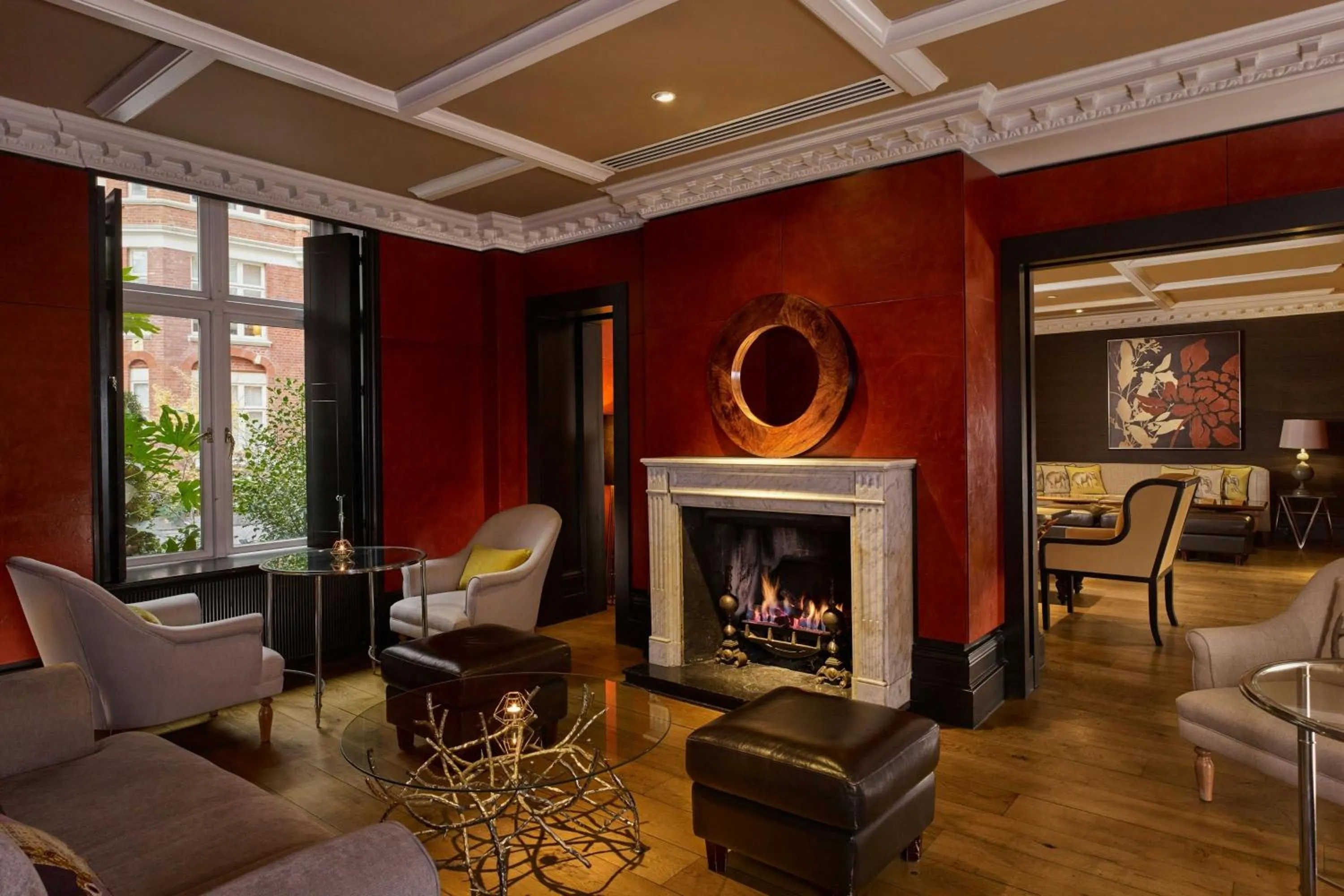 Lounge or bar in St. Ermin's Hotel, Autograph Collection