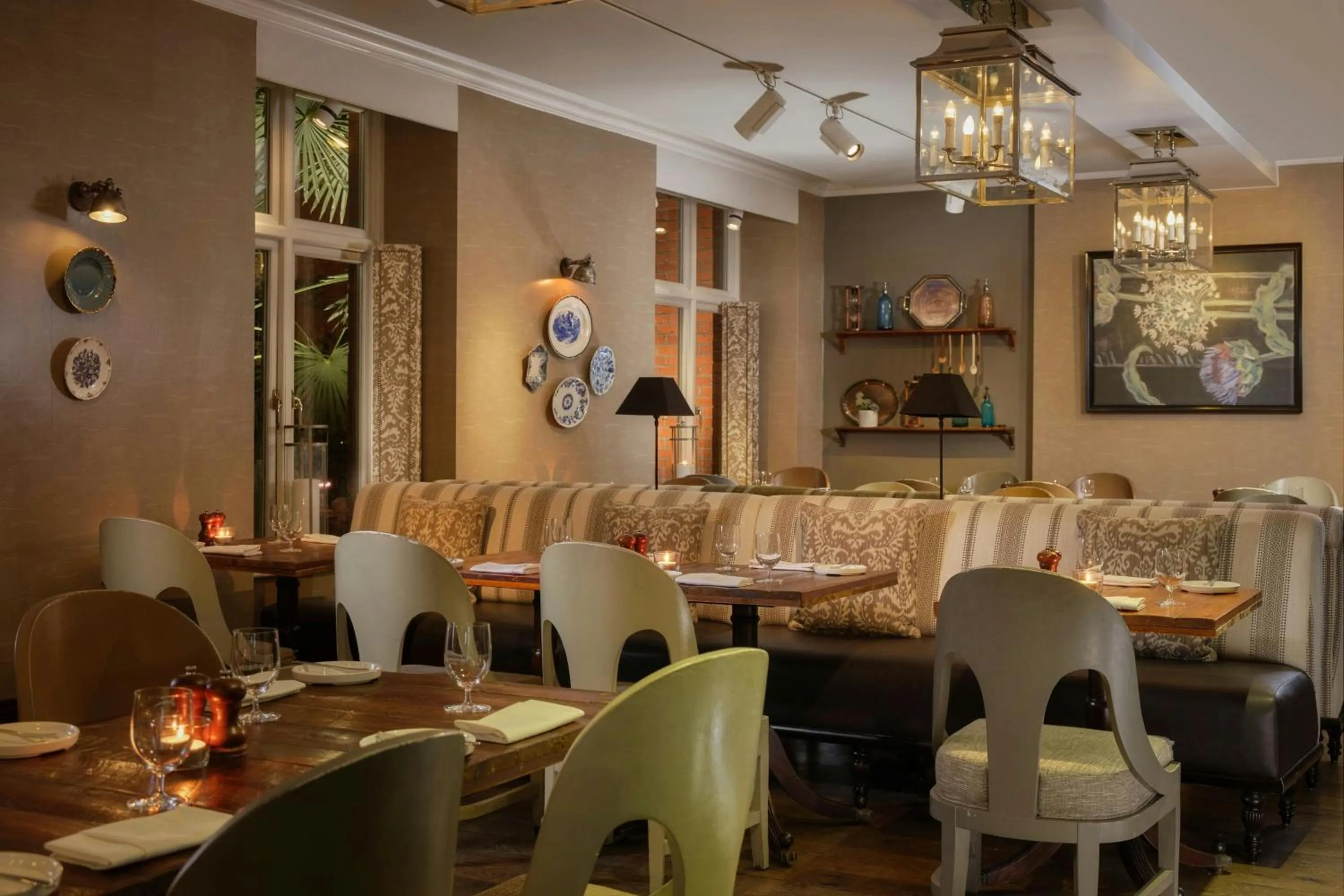 Restaurant/places to eat in St. Ermin's Hotel, Autograph Collection