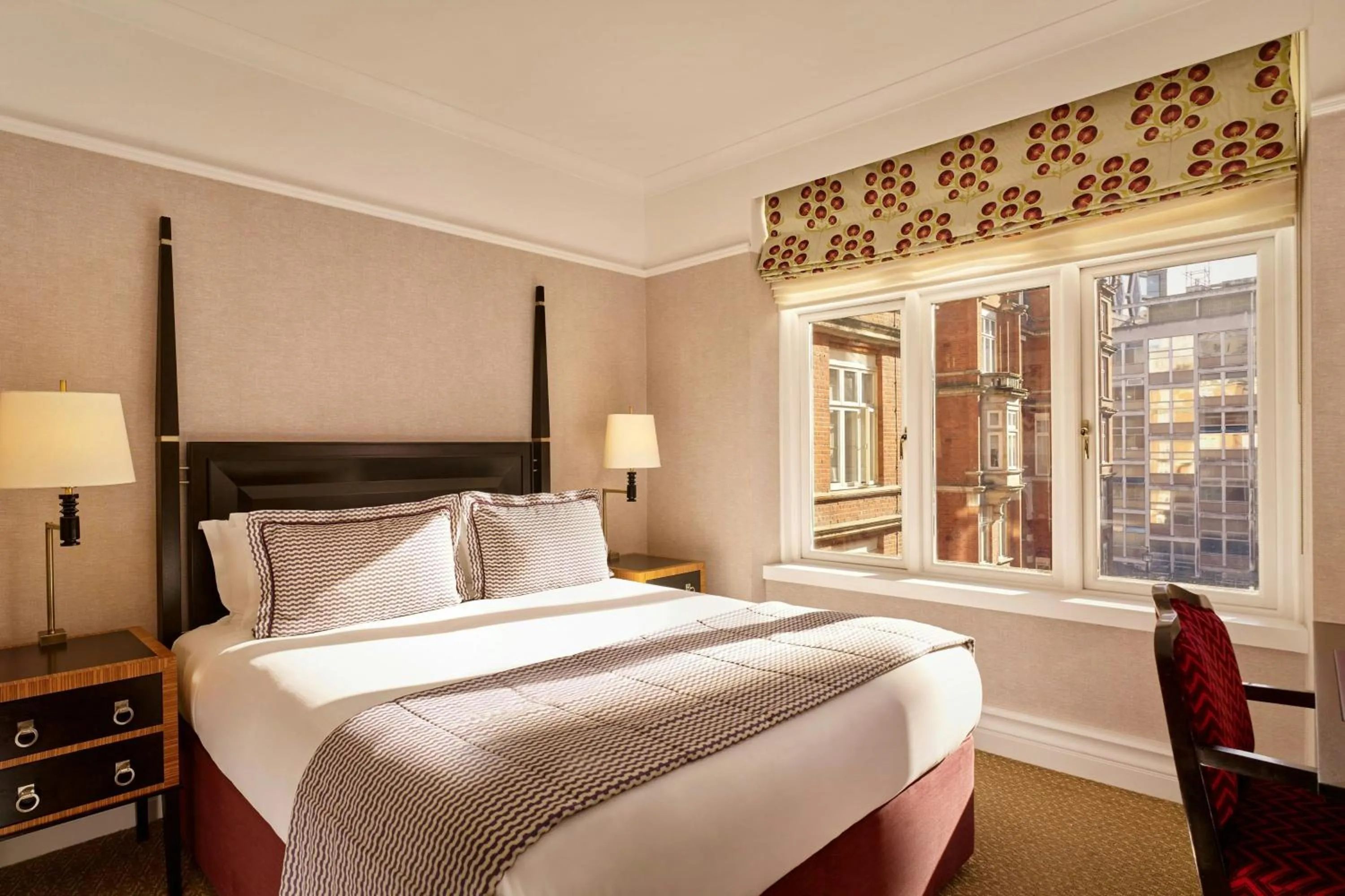 Photo of the whole room, Bed in St. Ermin's Hotel, Autograph Collection