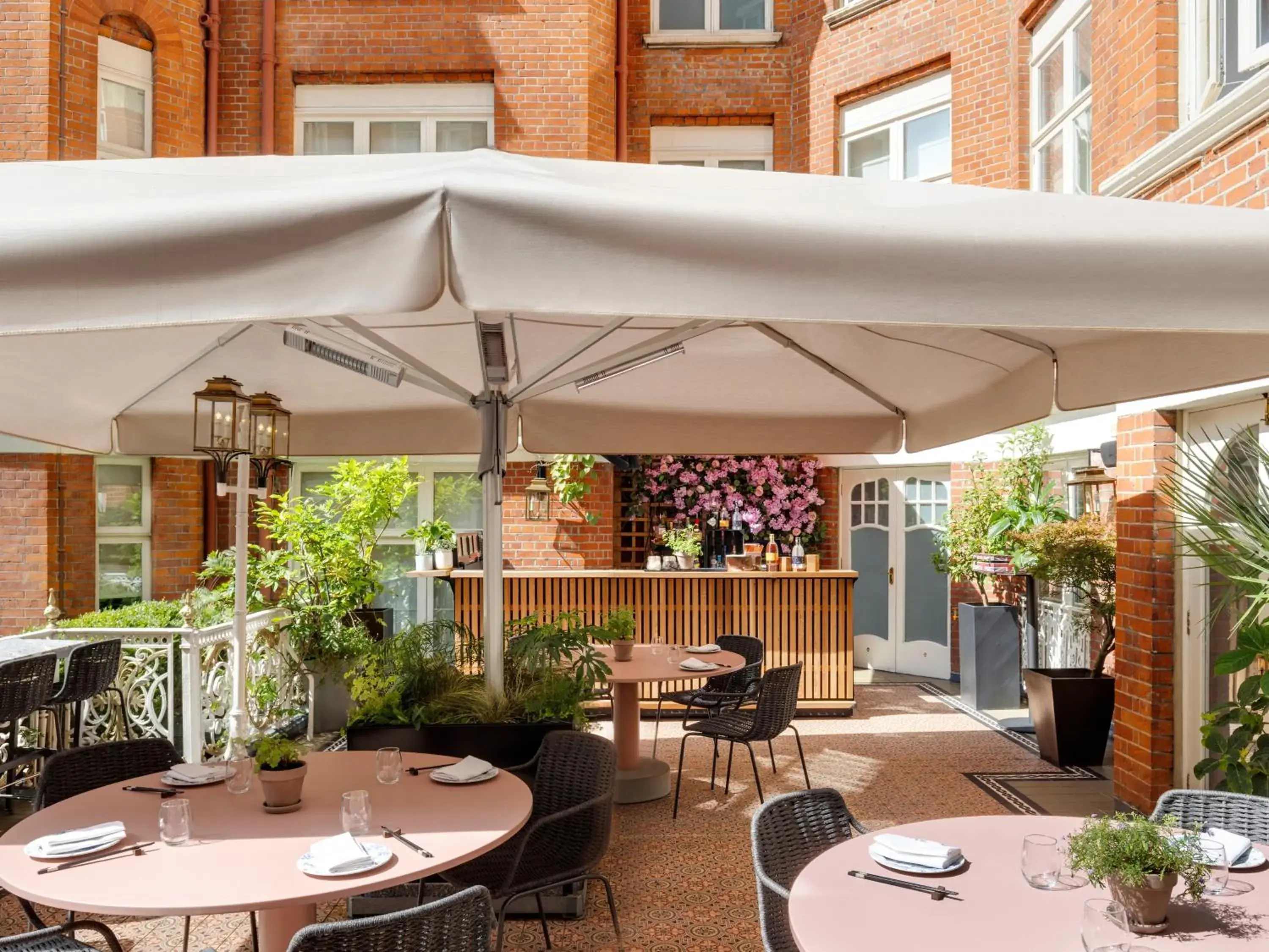 Restaurant/places to eat in St. Ermin's Hotel, Autograph Collection Restaurant/places to eat in St. Ermin's Hotel, Autograph Collection