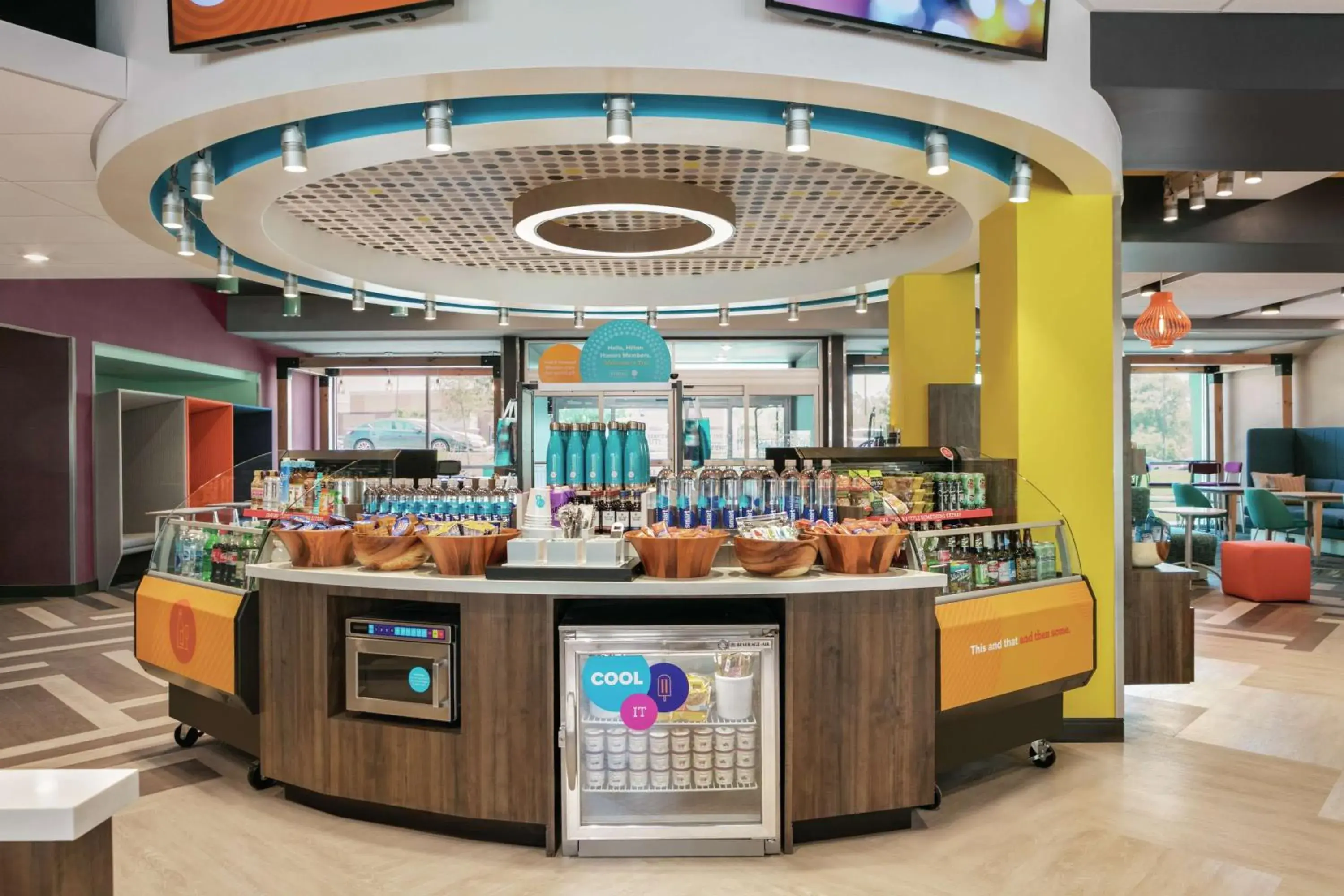 Restaurant/places to eat in Tru By Hilton Charlotte Ayrsley Restaurant/places to eat in Tru By Hilton Charlotte Ayrsley