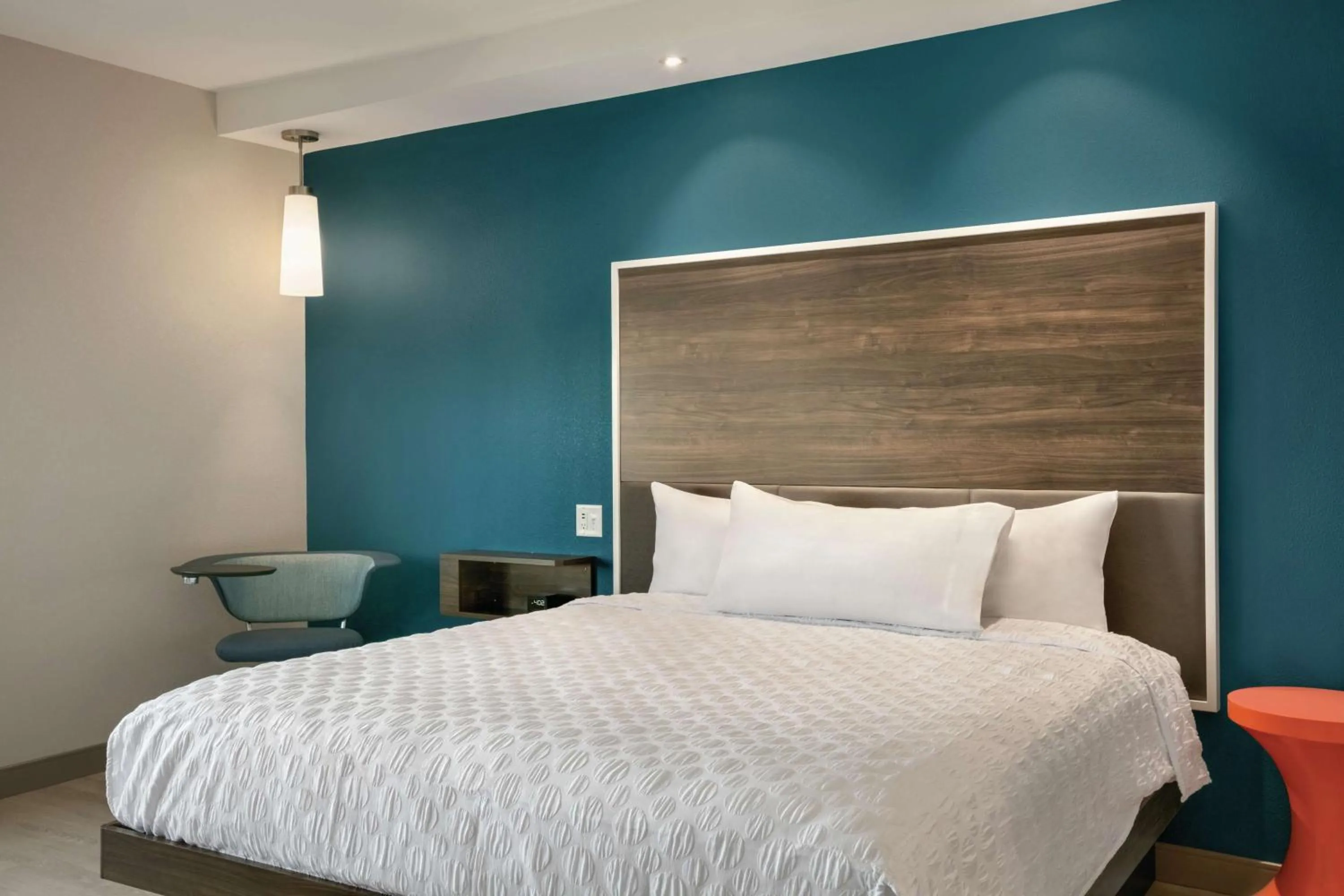 Bed in Tru By Hilton Charlotte Ayrsley