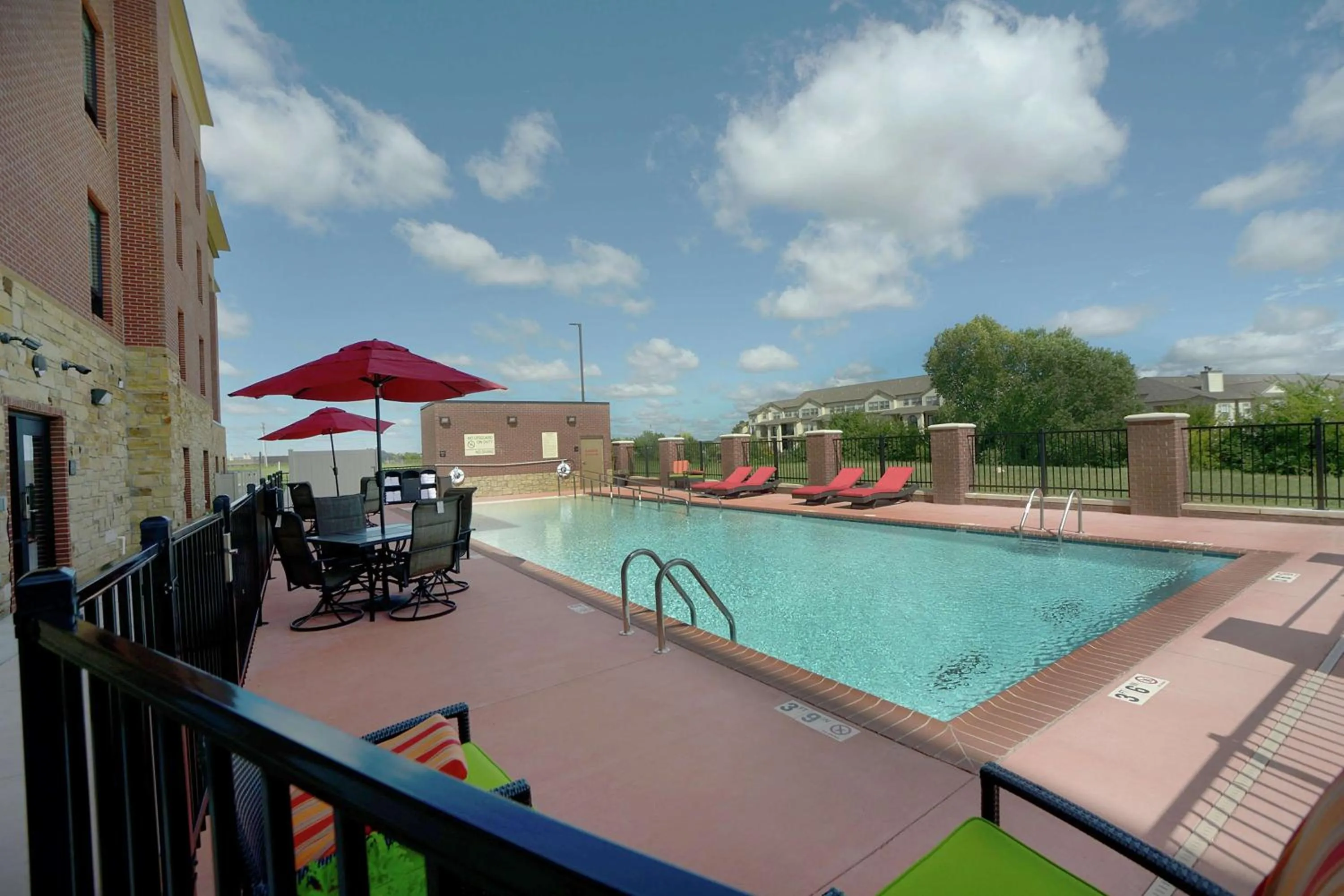 Pool view in Hampton Inn & Suites Oklahoma City/Quail Springs