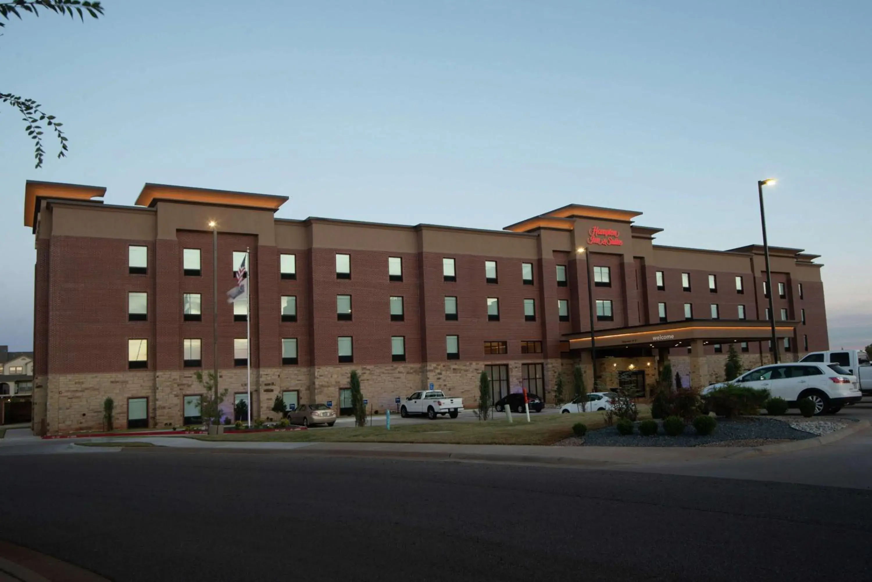 Property building in Hampton Inn & Suites Oklahoma City/Quail Springs Property building in Hampton Inn & Suites Oklahoma City/Quail Springs
