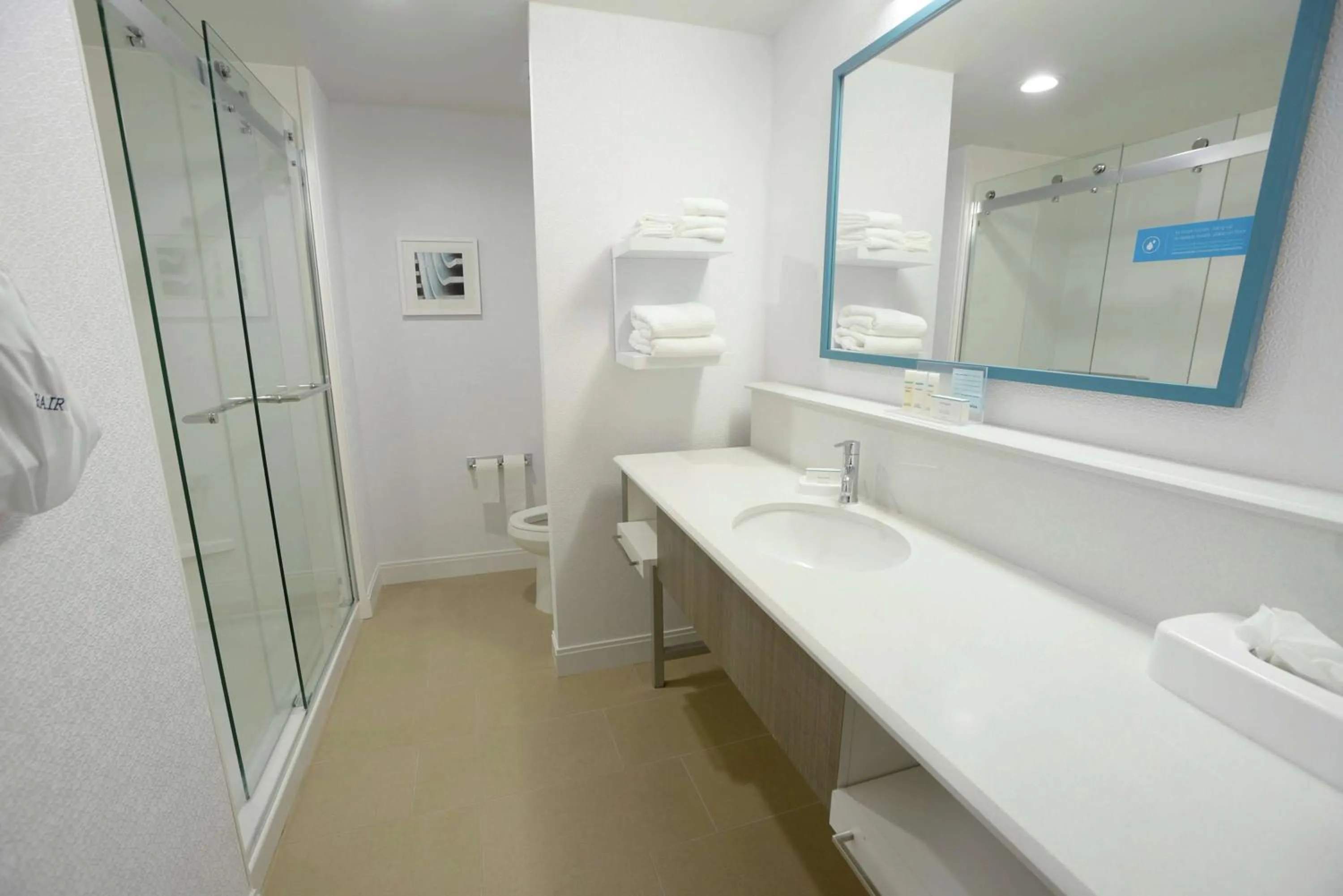 Bathroom in Hampton Inn & Suites Oklahoma City/Quail Springs