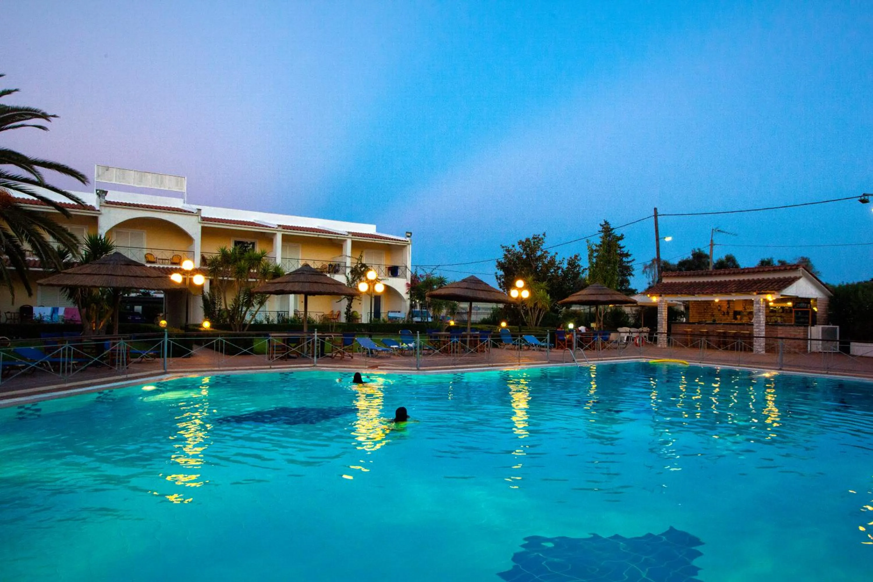 Swimming pool in Hotel Kalamitsi Apartments